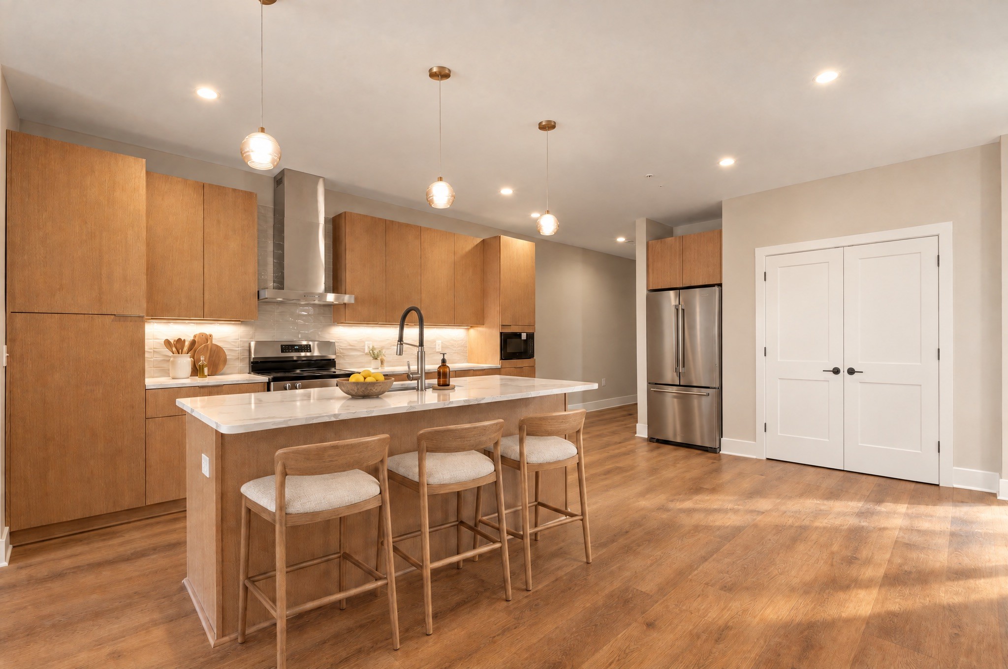 730 Main St Unit: 412