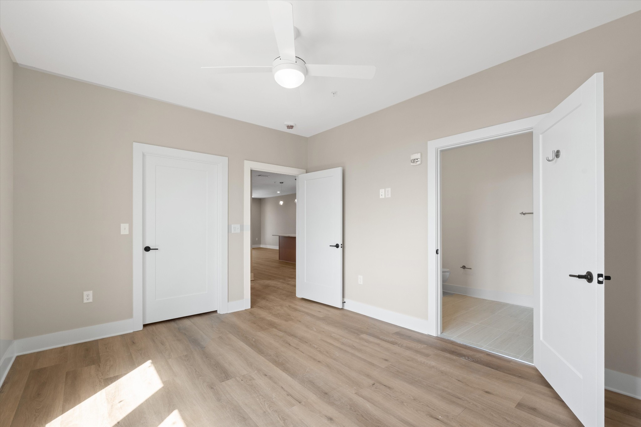 730 Main St Unit: 612