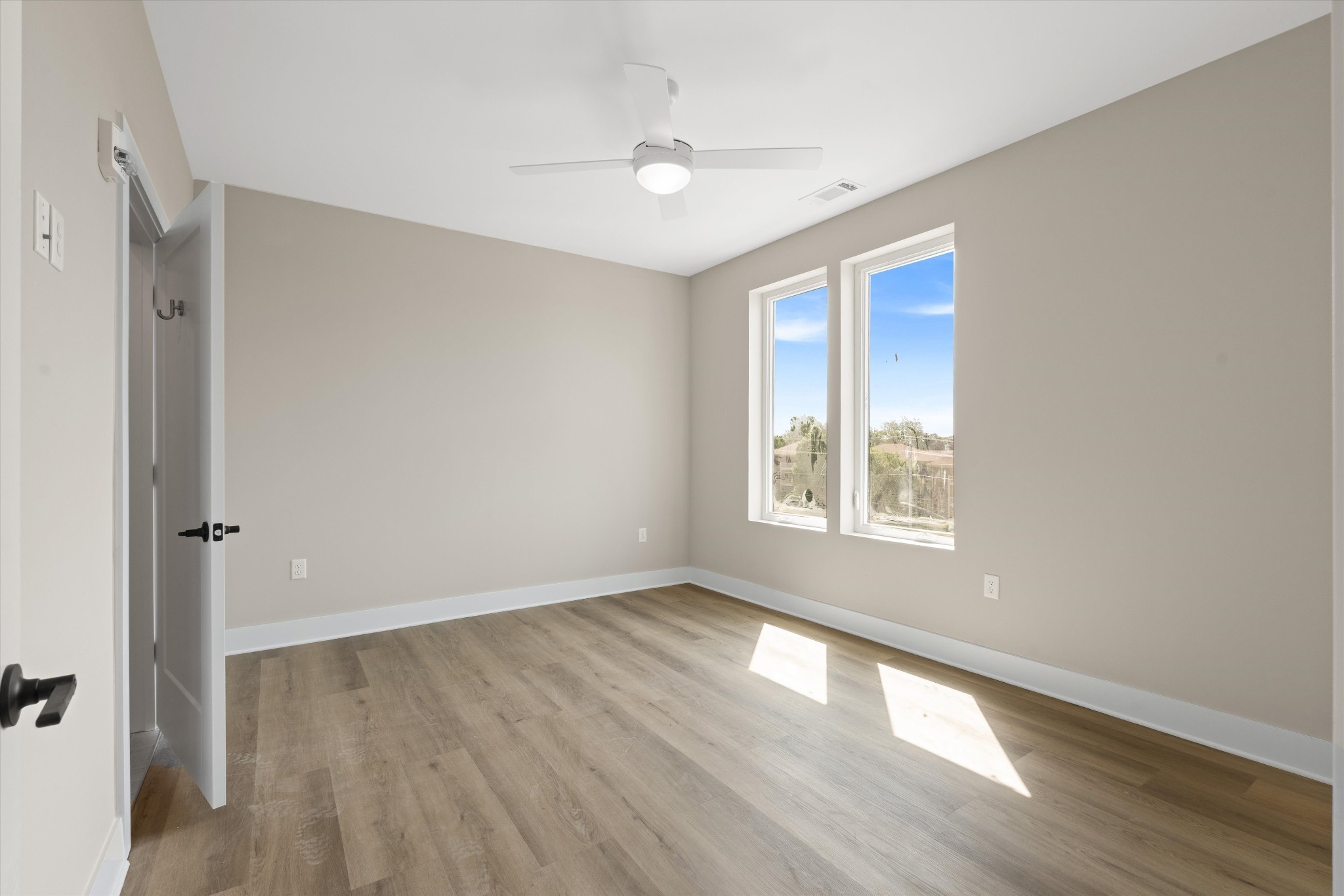 730 Main St Unit: 612