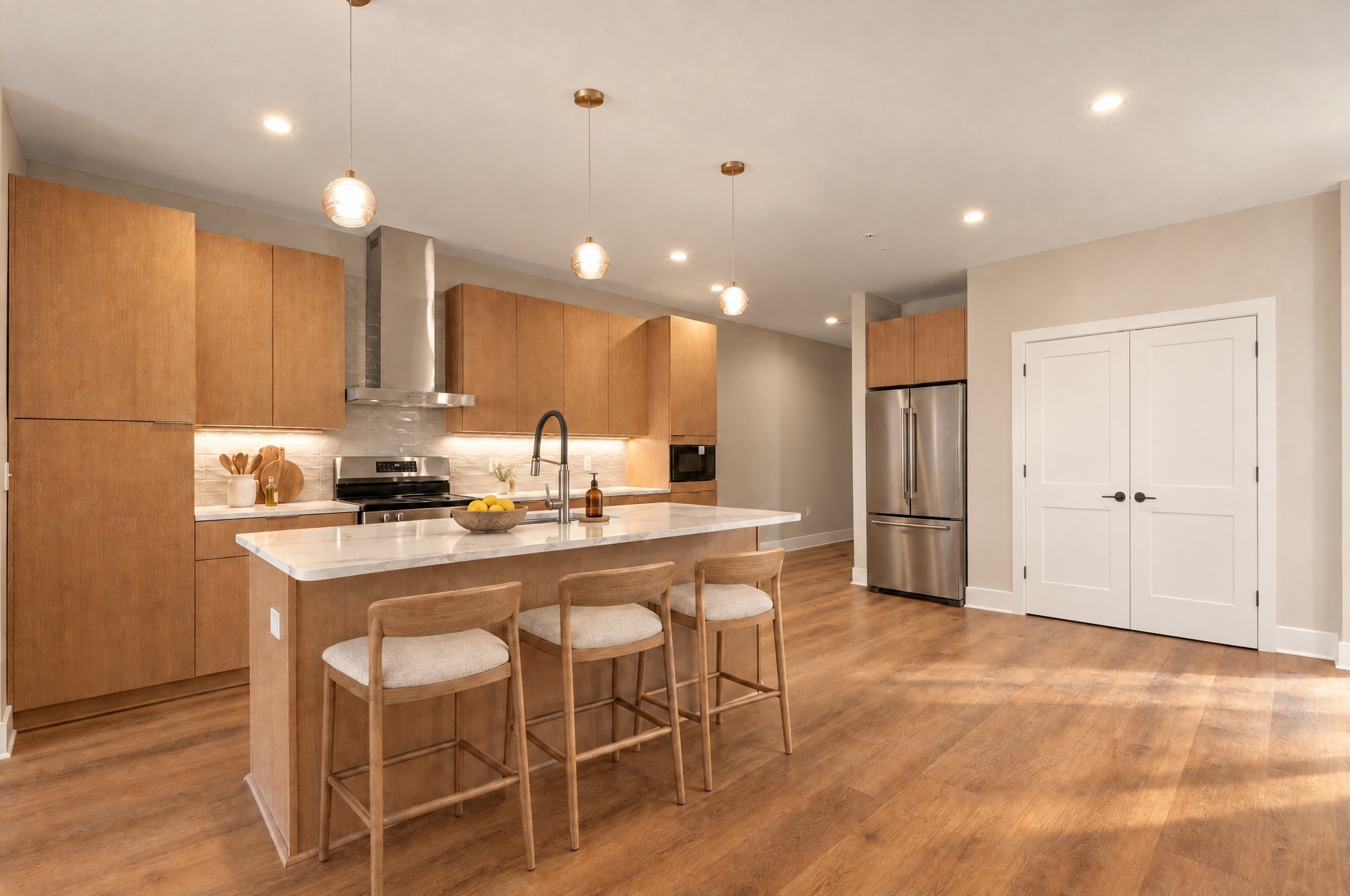 730 Main St Unit: 612