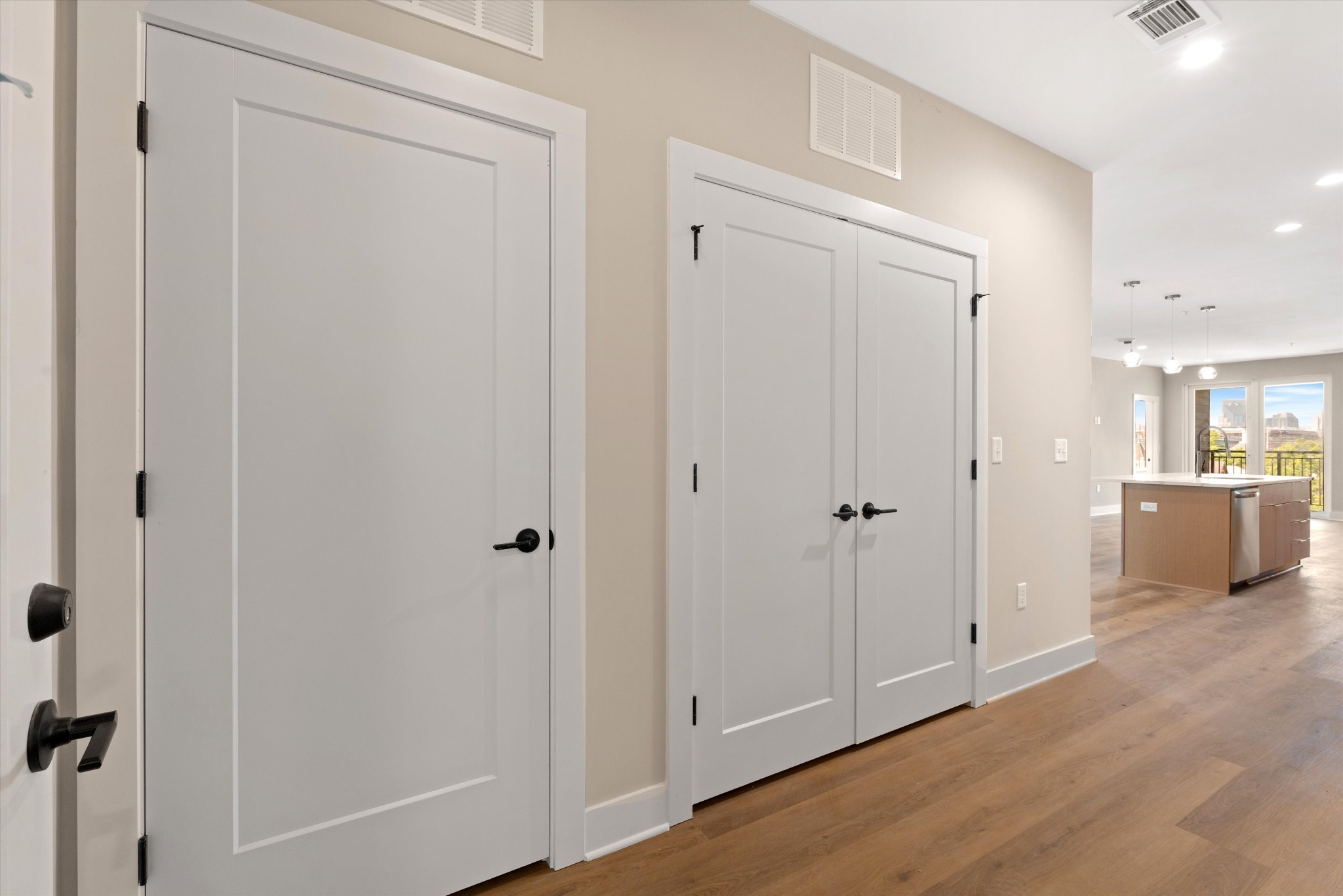730 Main St Unit: 612