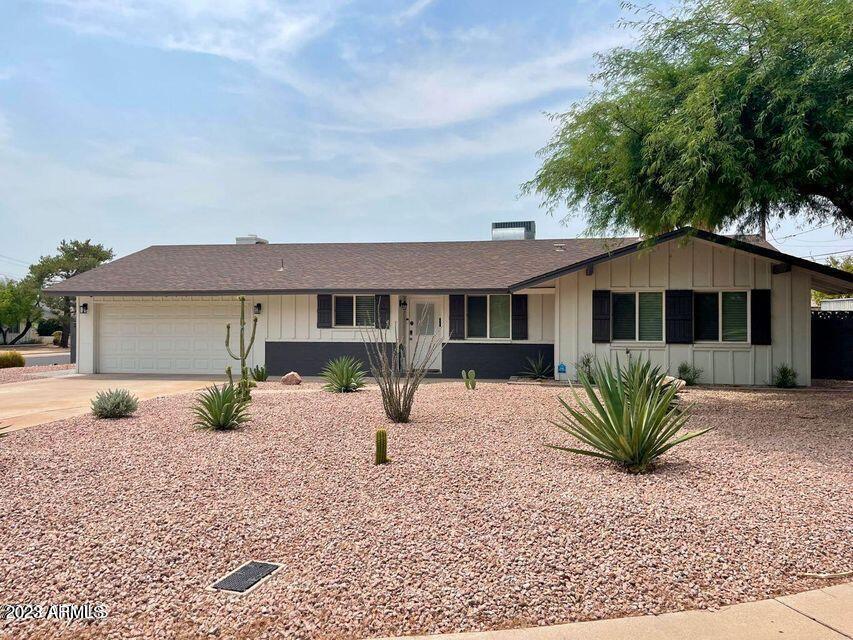 1614 N SUNSET Drive