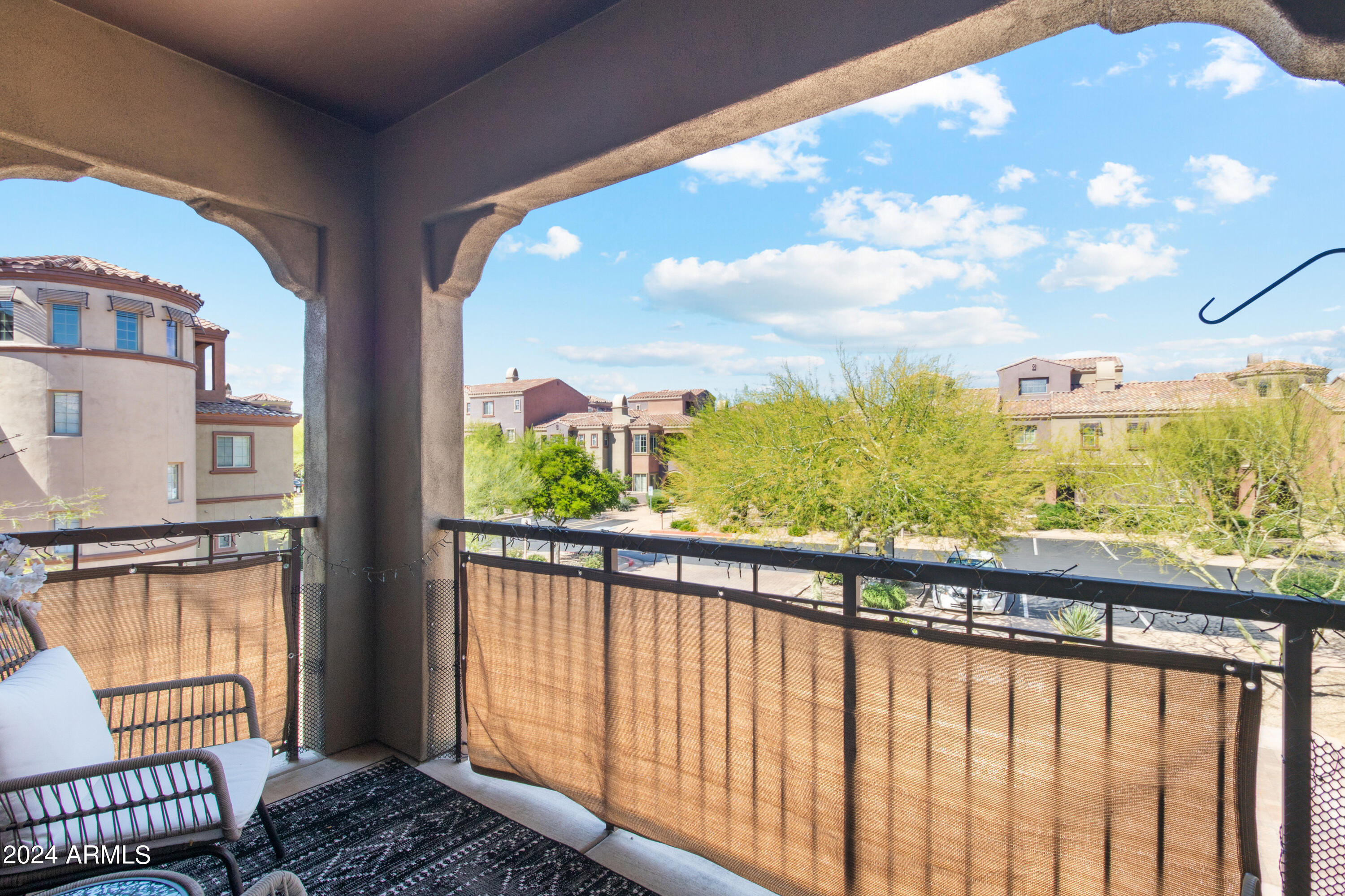 3935 E ROUGH RIDER Road, 1184