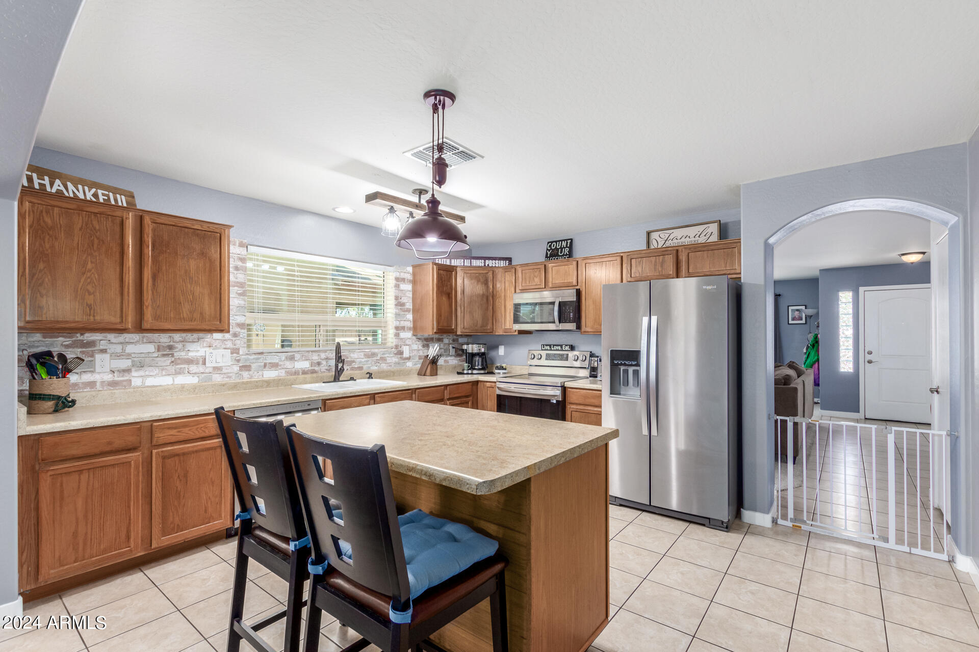 23637 W SONRISAS Street