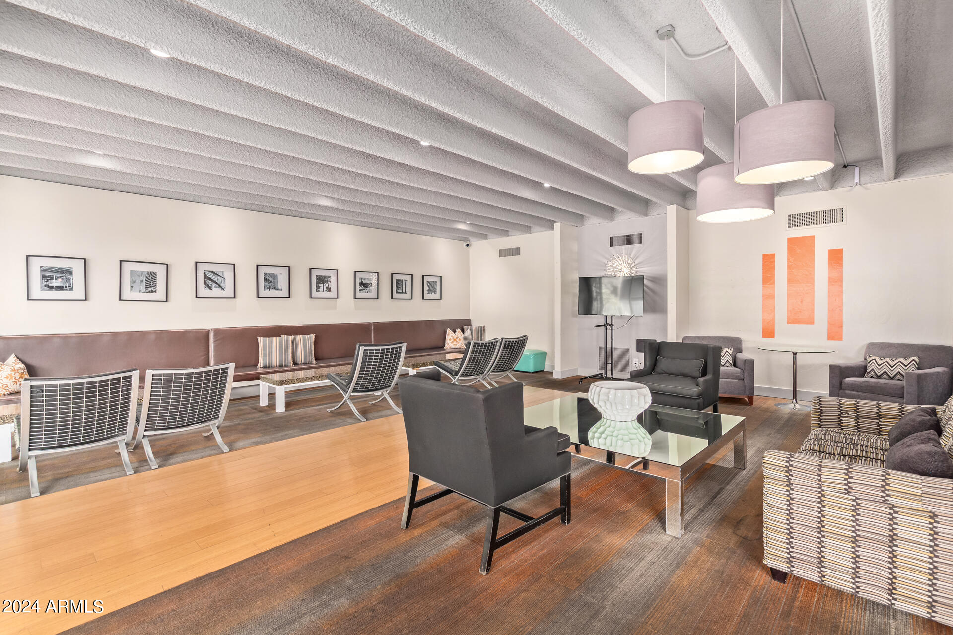 4750 N CENTRAL Avenue, 8J