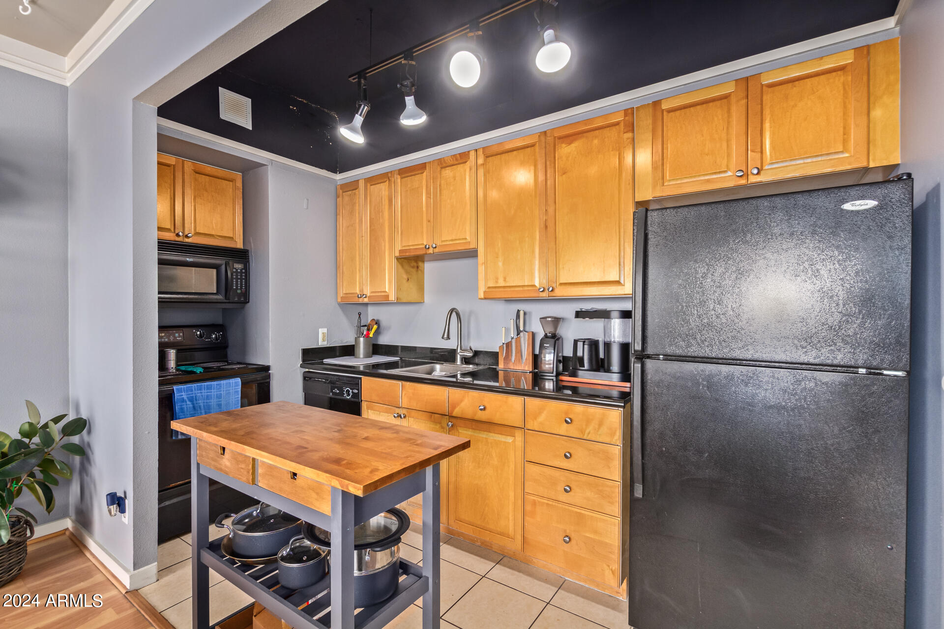 4750 N CENTRAL Avenue, 8J