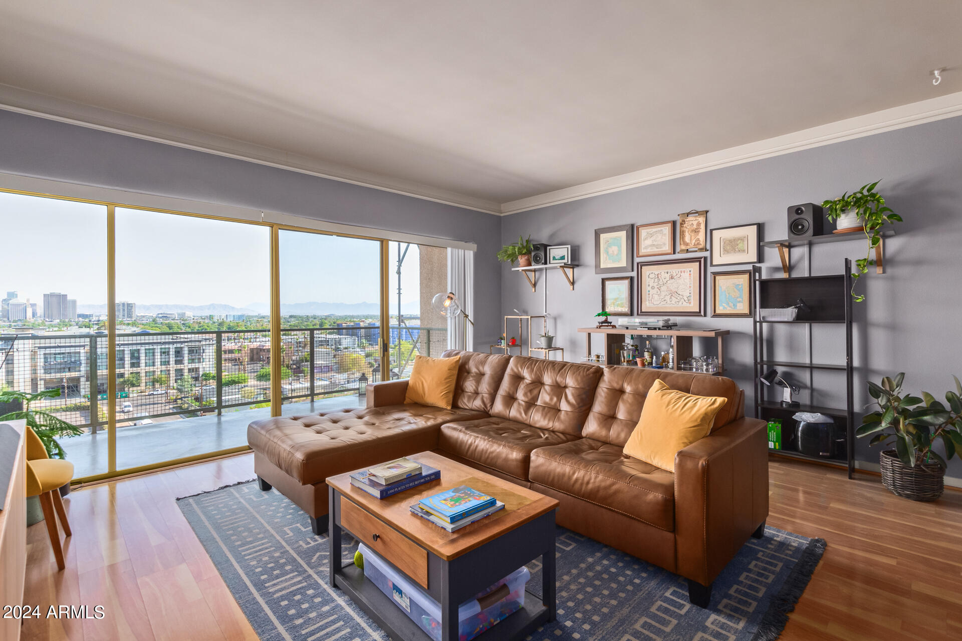 4750 N CENTRAL Avenue, 8J