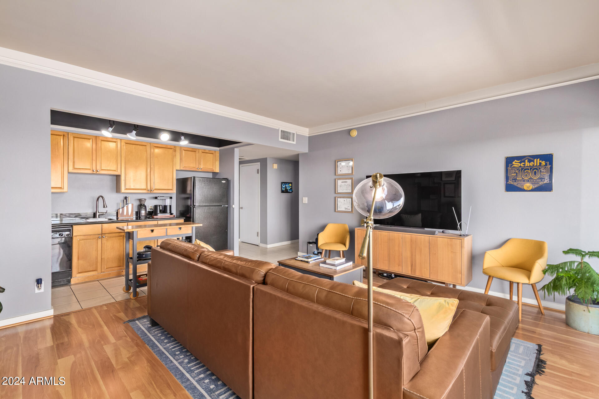 4750 N CENTRAL Avenue, 8J