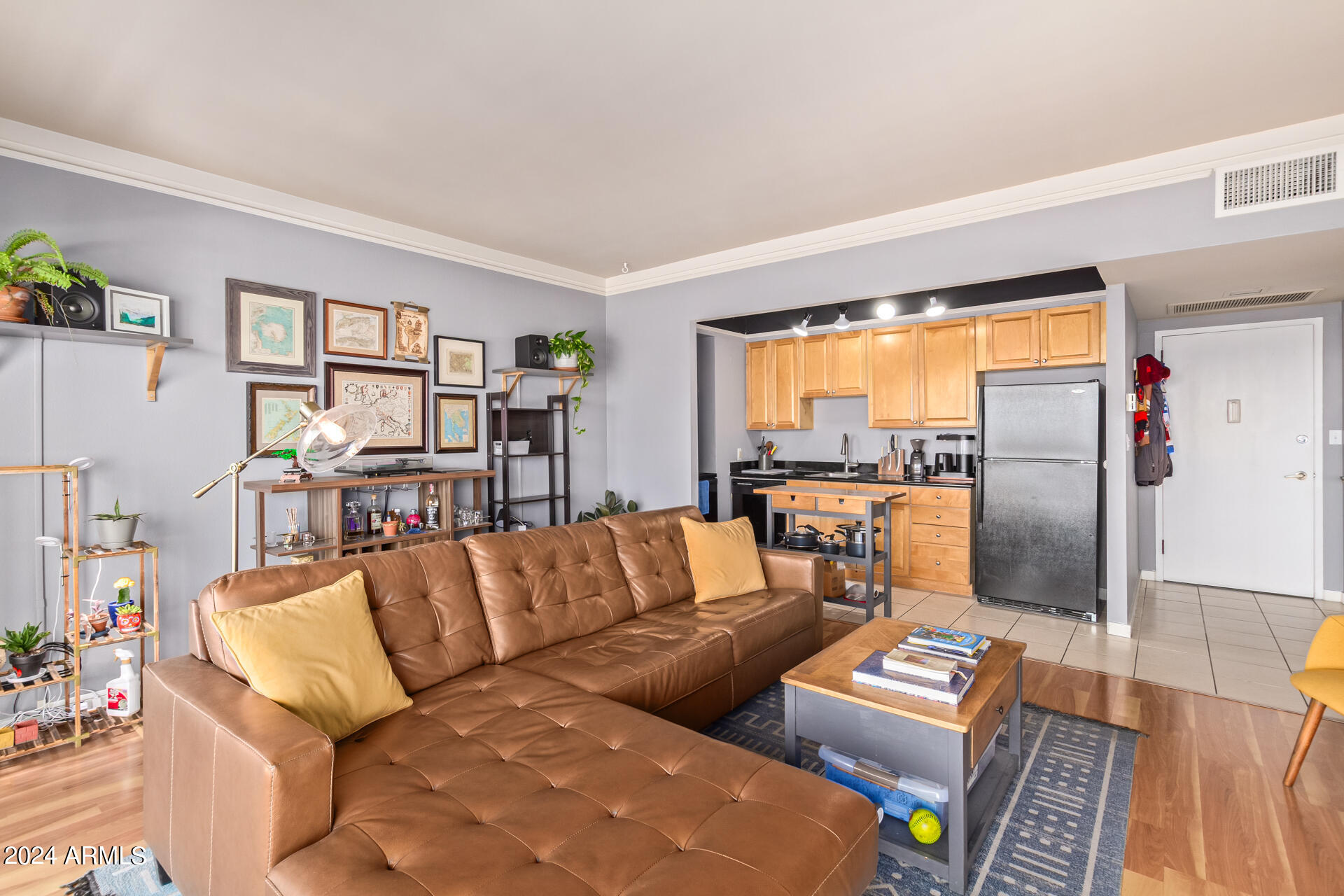 4750 N CENTRAL Avenue, 8J
