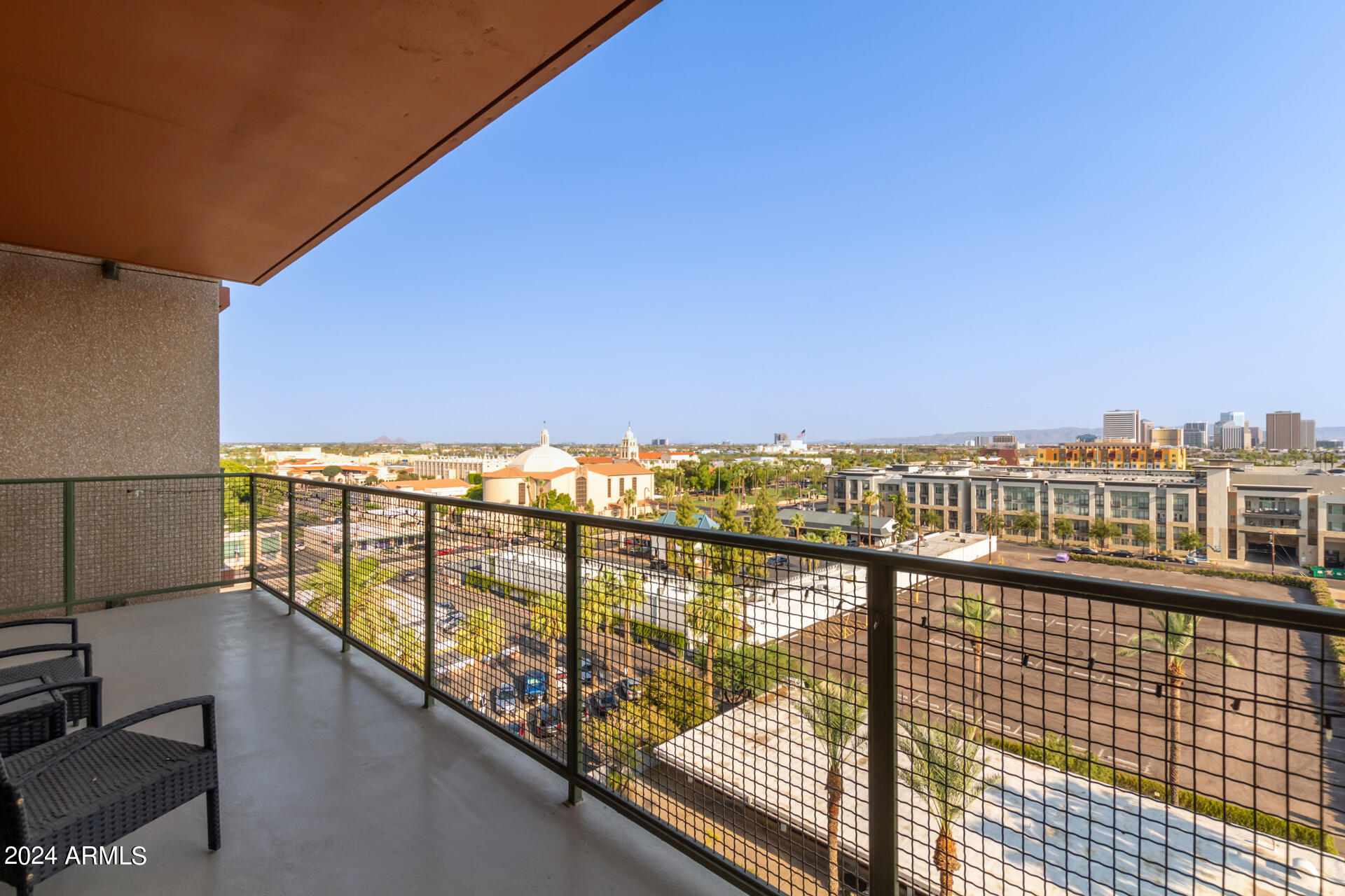 4750 N CENTRAL Avenue, 8J