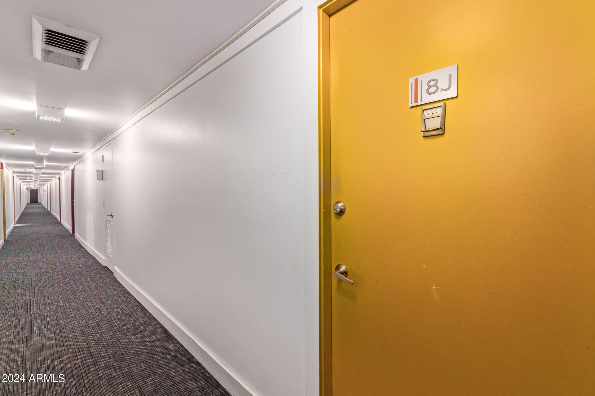 4750 N CENTRAL Avenue, 8J