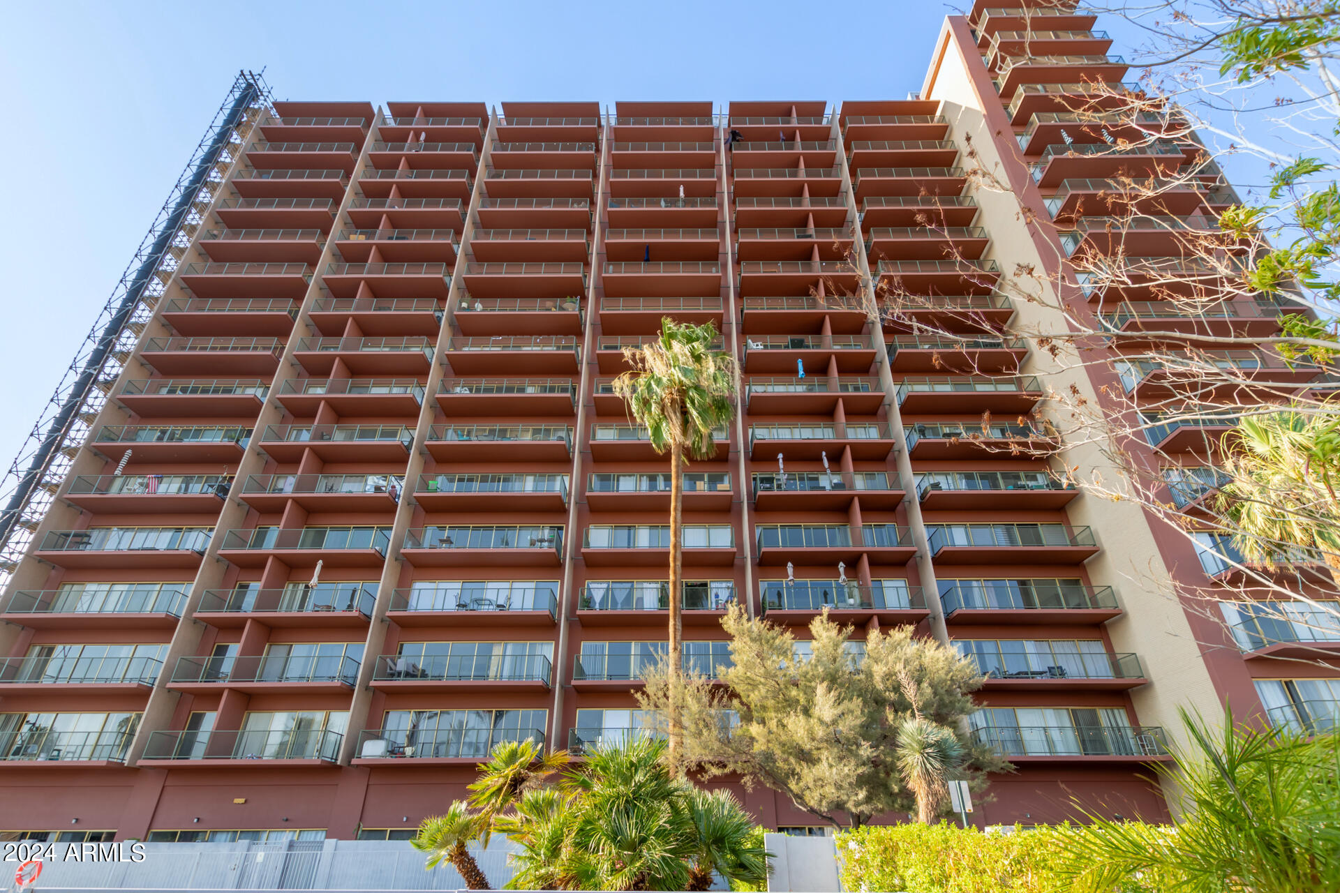 4750 N CENTRAL Avenue, 8J