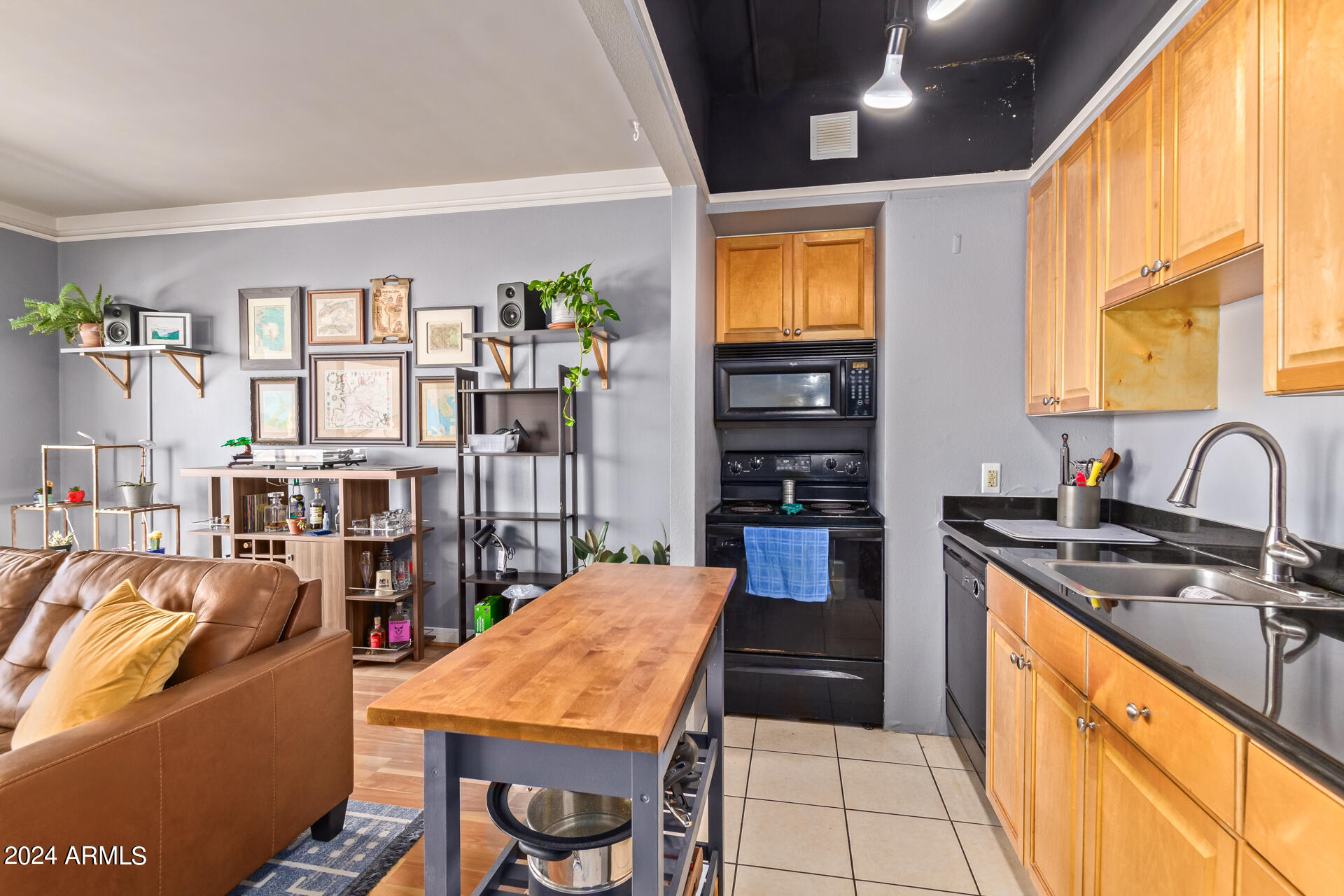 4750 N CENTRAL Avenue, 8J