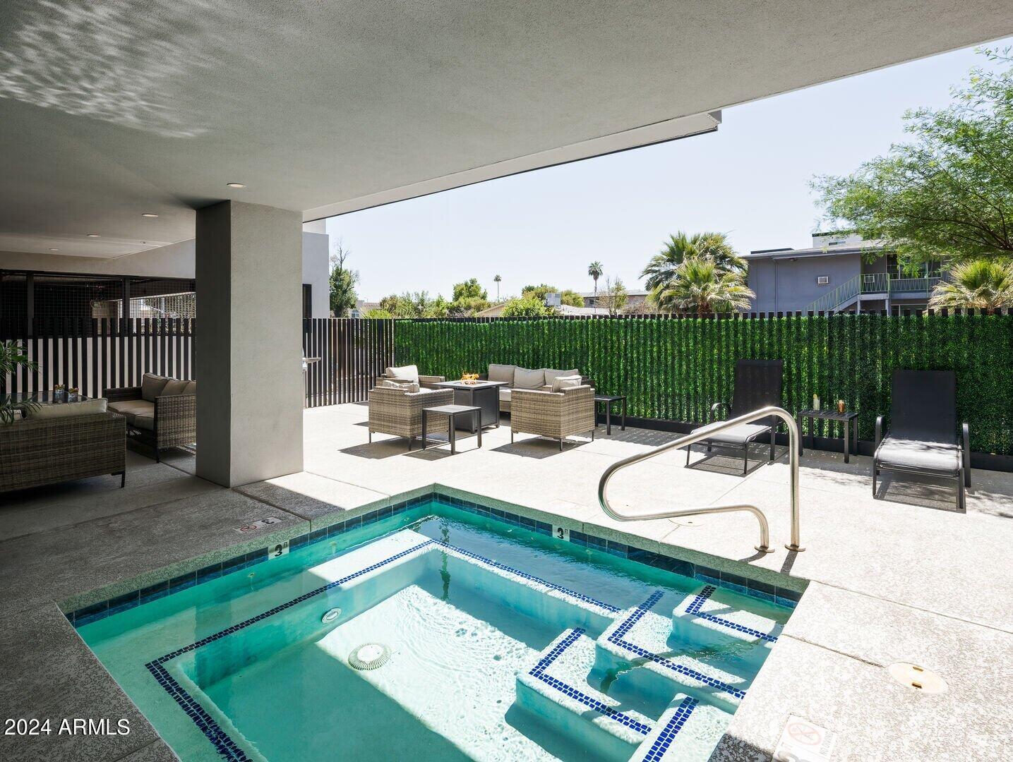 3425 N 70th Street, 1001