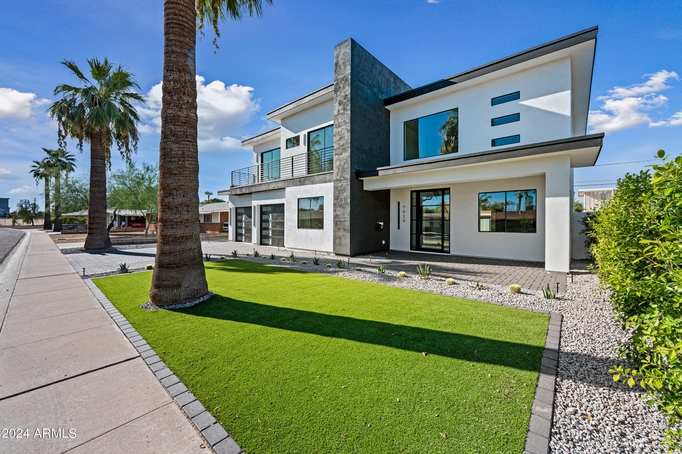 7520 E HIGHLAND Avenue
