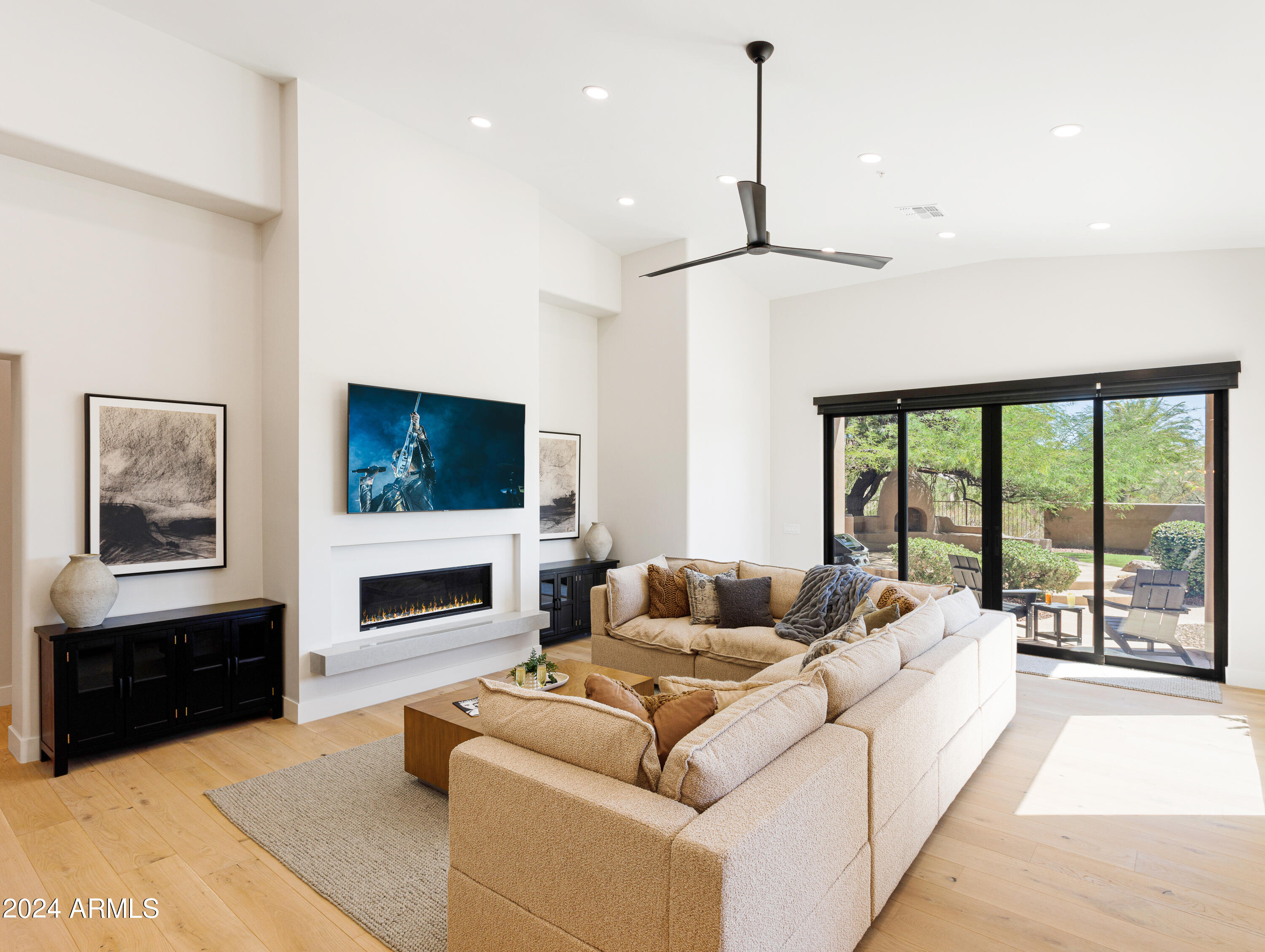 12077 E Laurel Lane