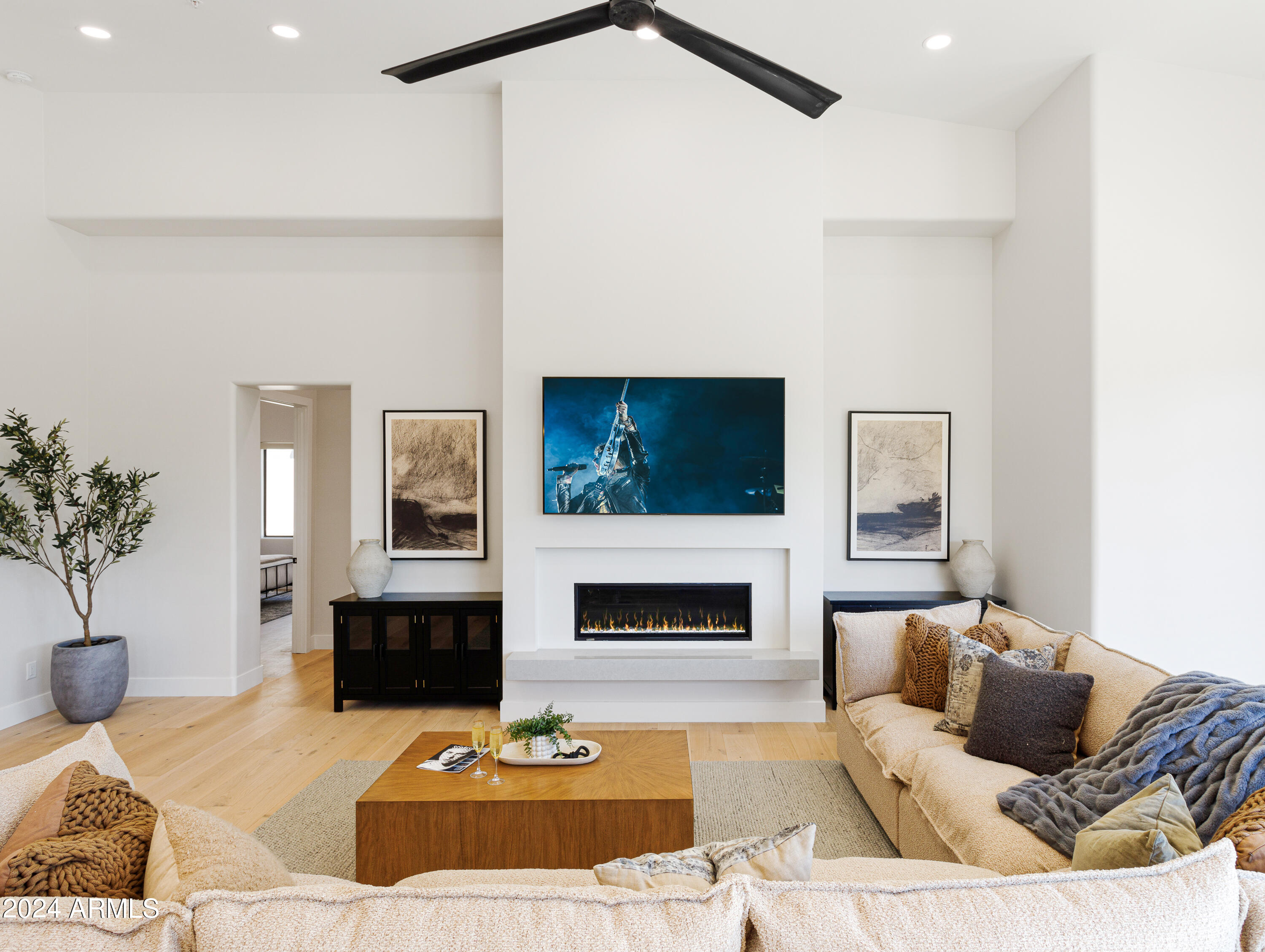 12077 E Laurel Lane