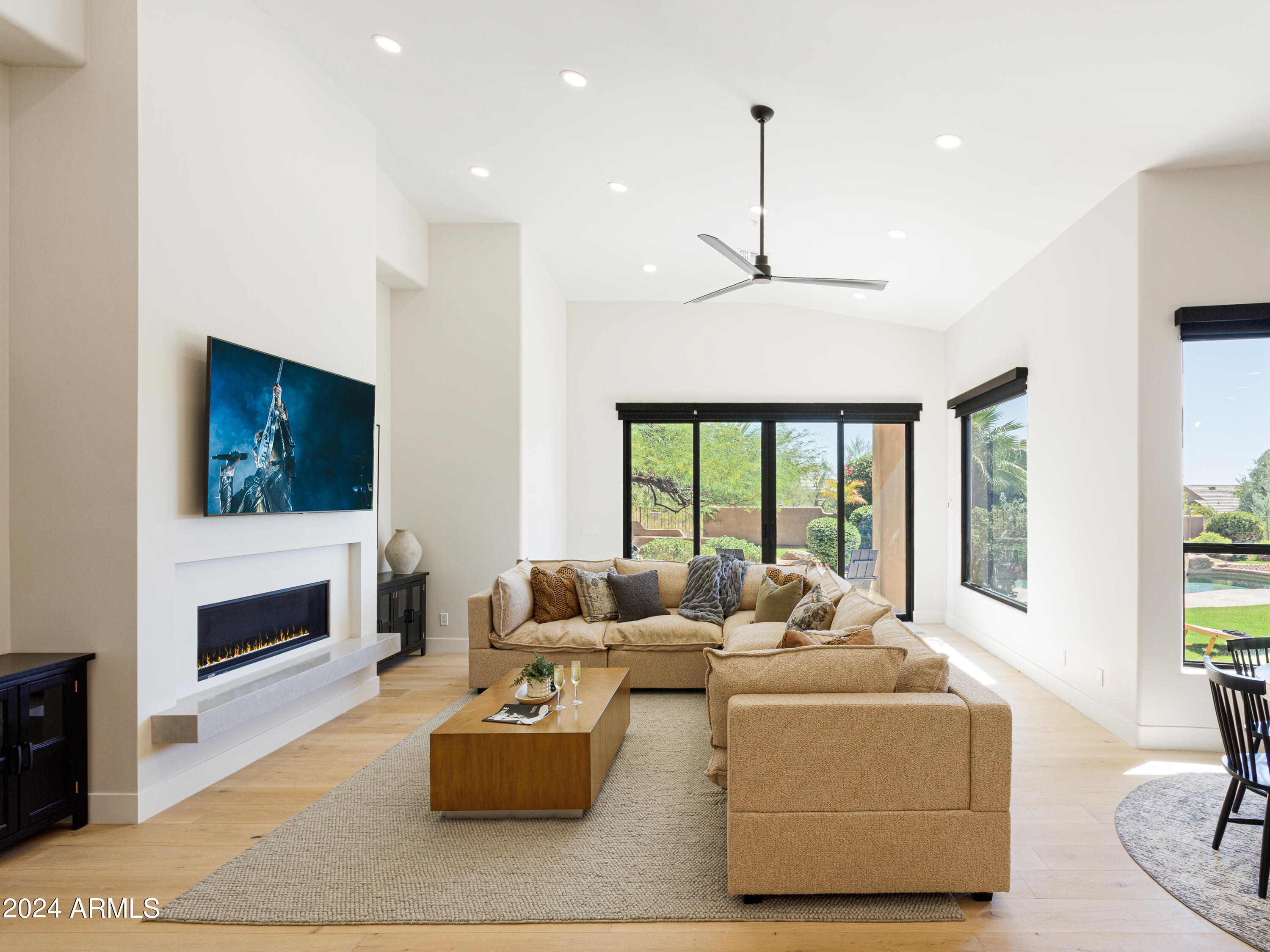 12077 E Laurel Lane