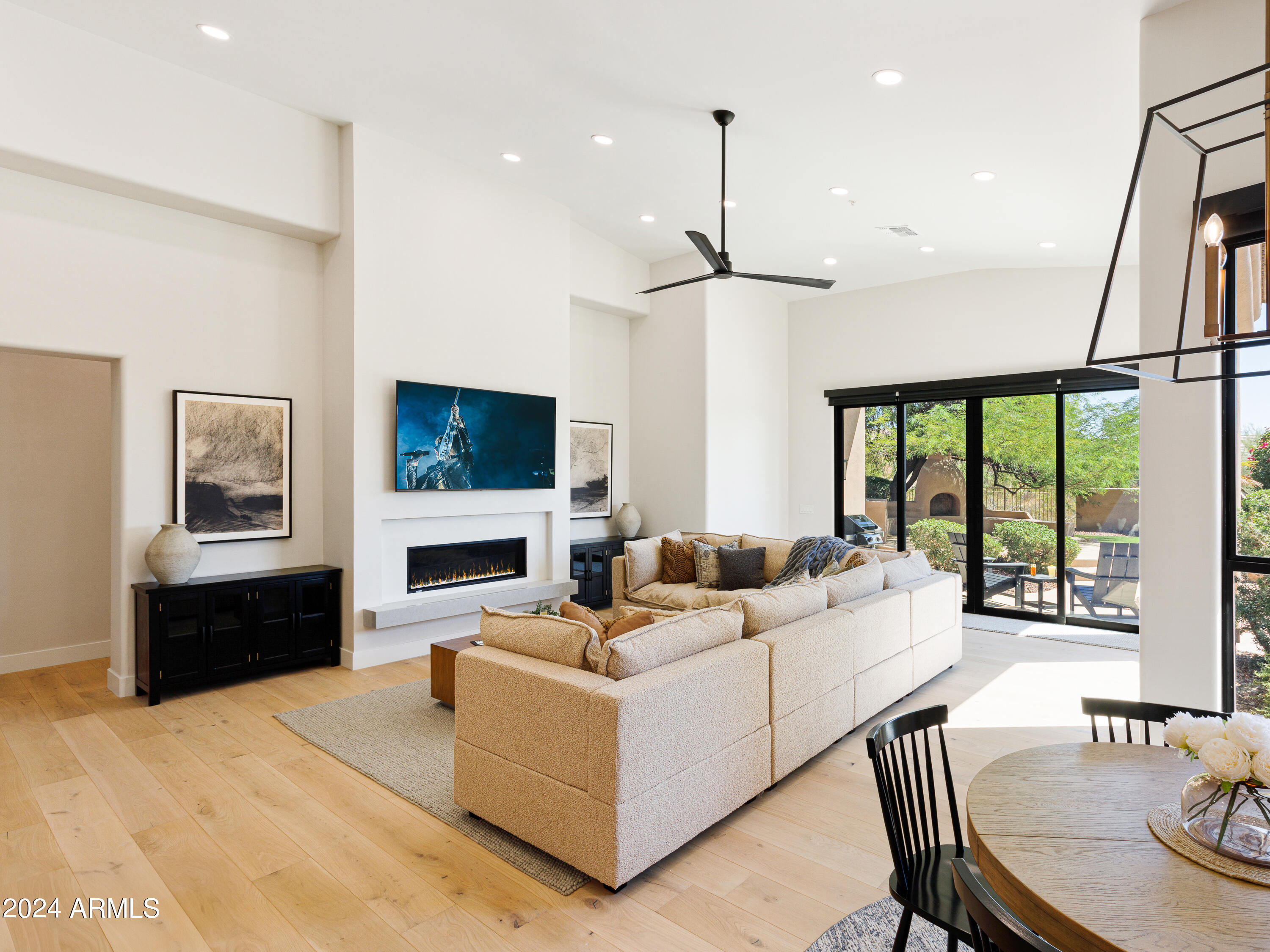 12077 E Laurel Lane