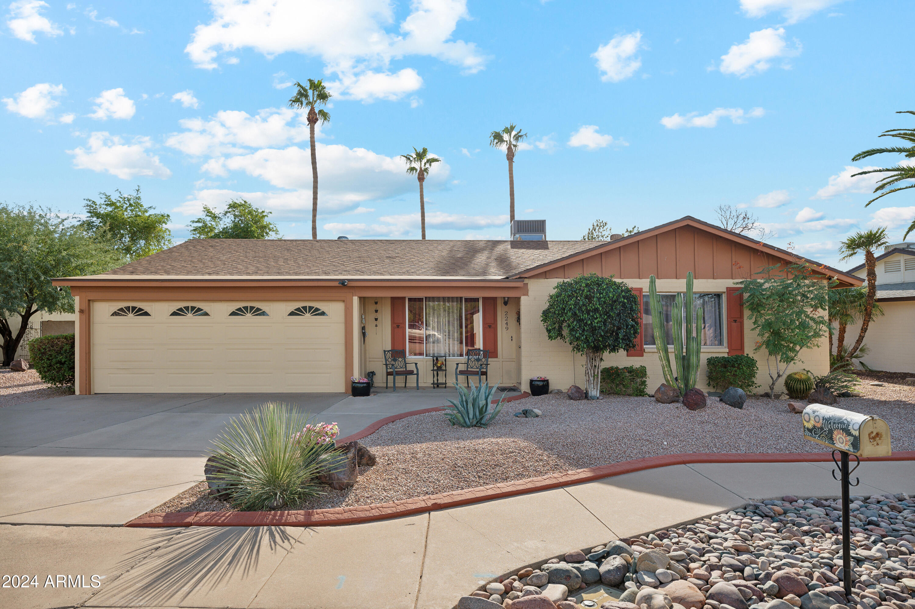 2249 W CALLE IGLESIA Avenue