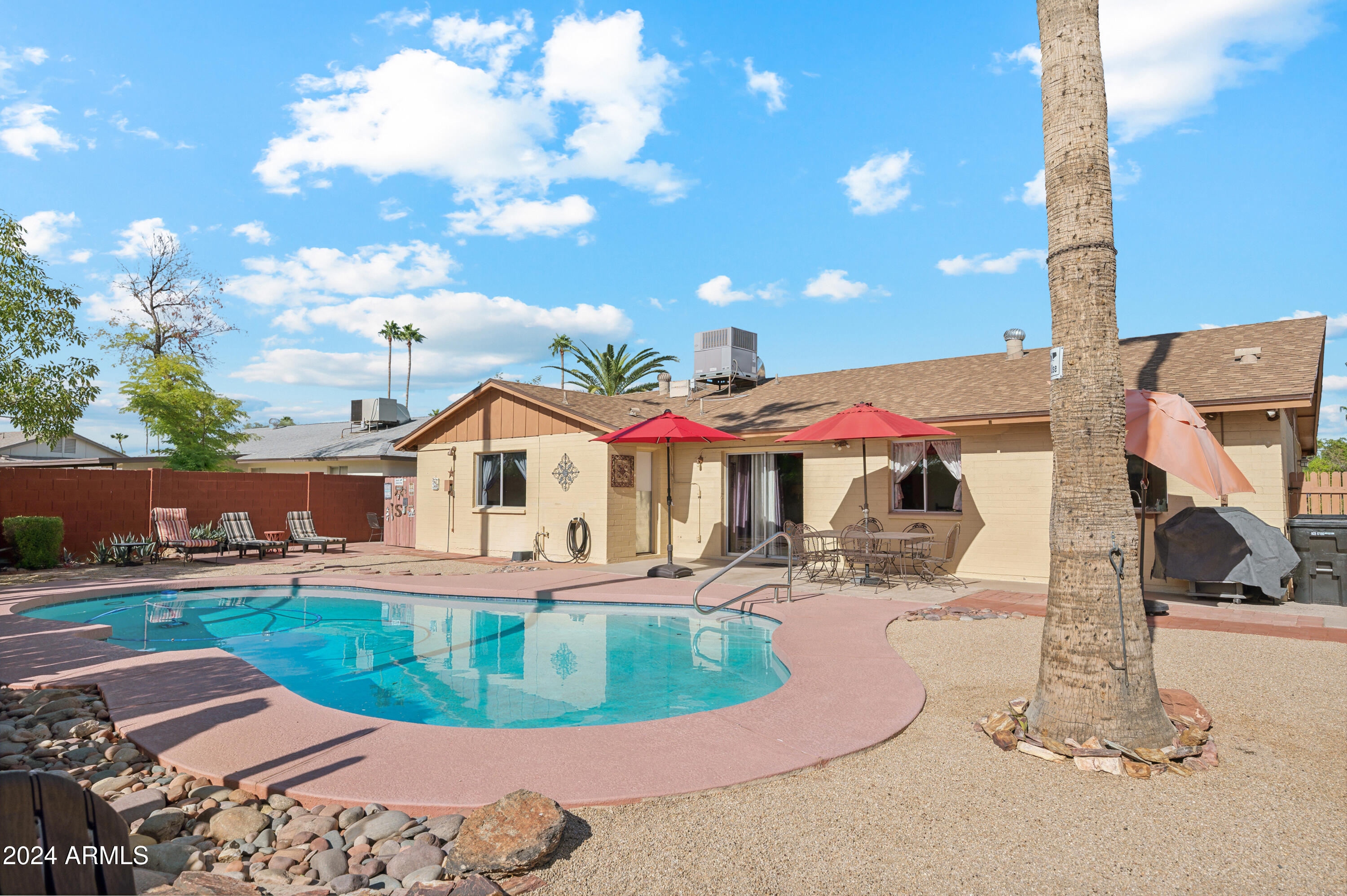 2249 W CALLE IGLESIA Avenue