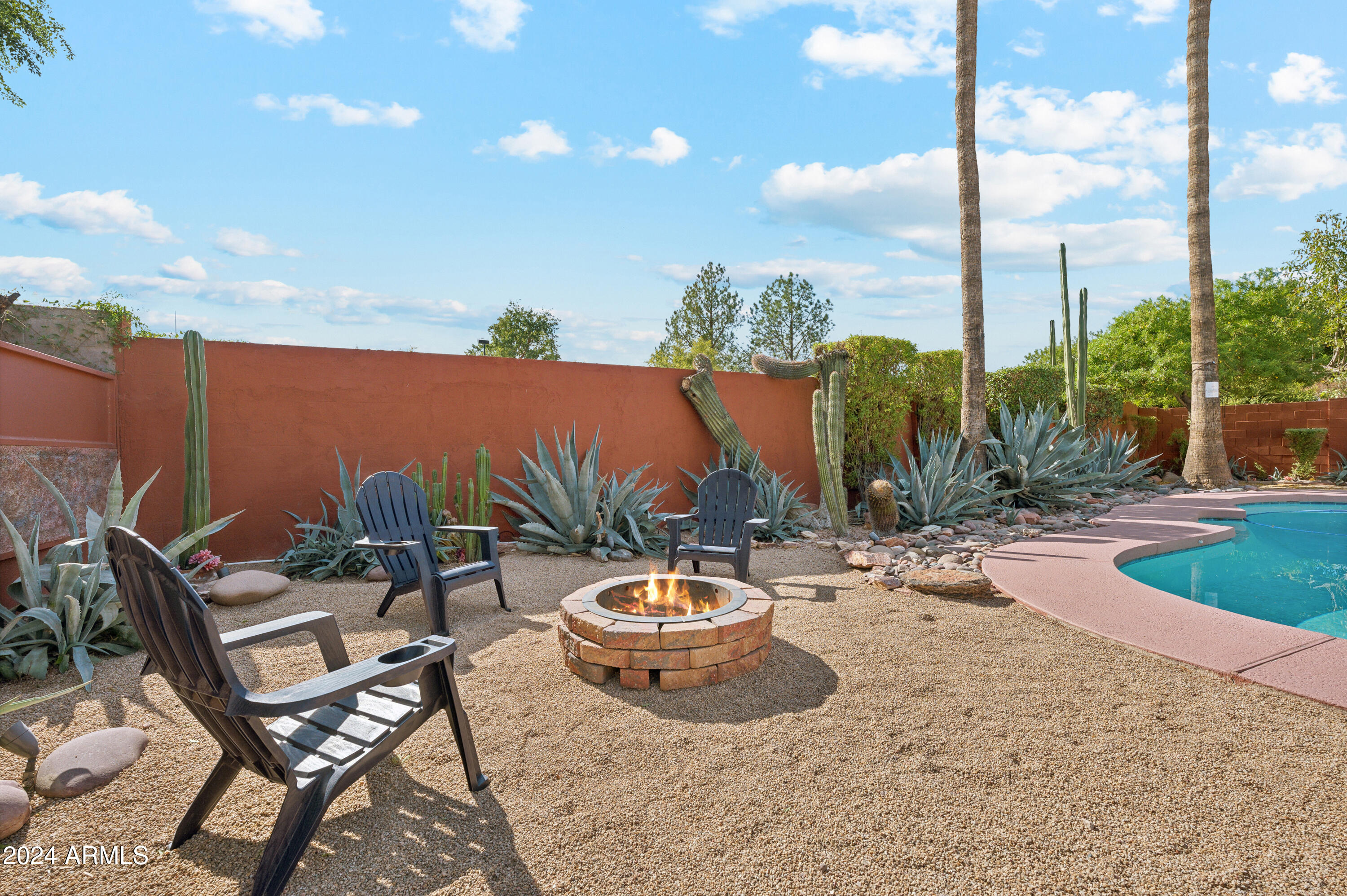 2249 W CALLE IGLESIA Avenue