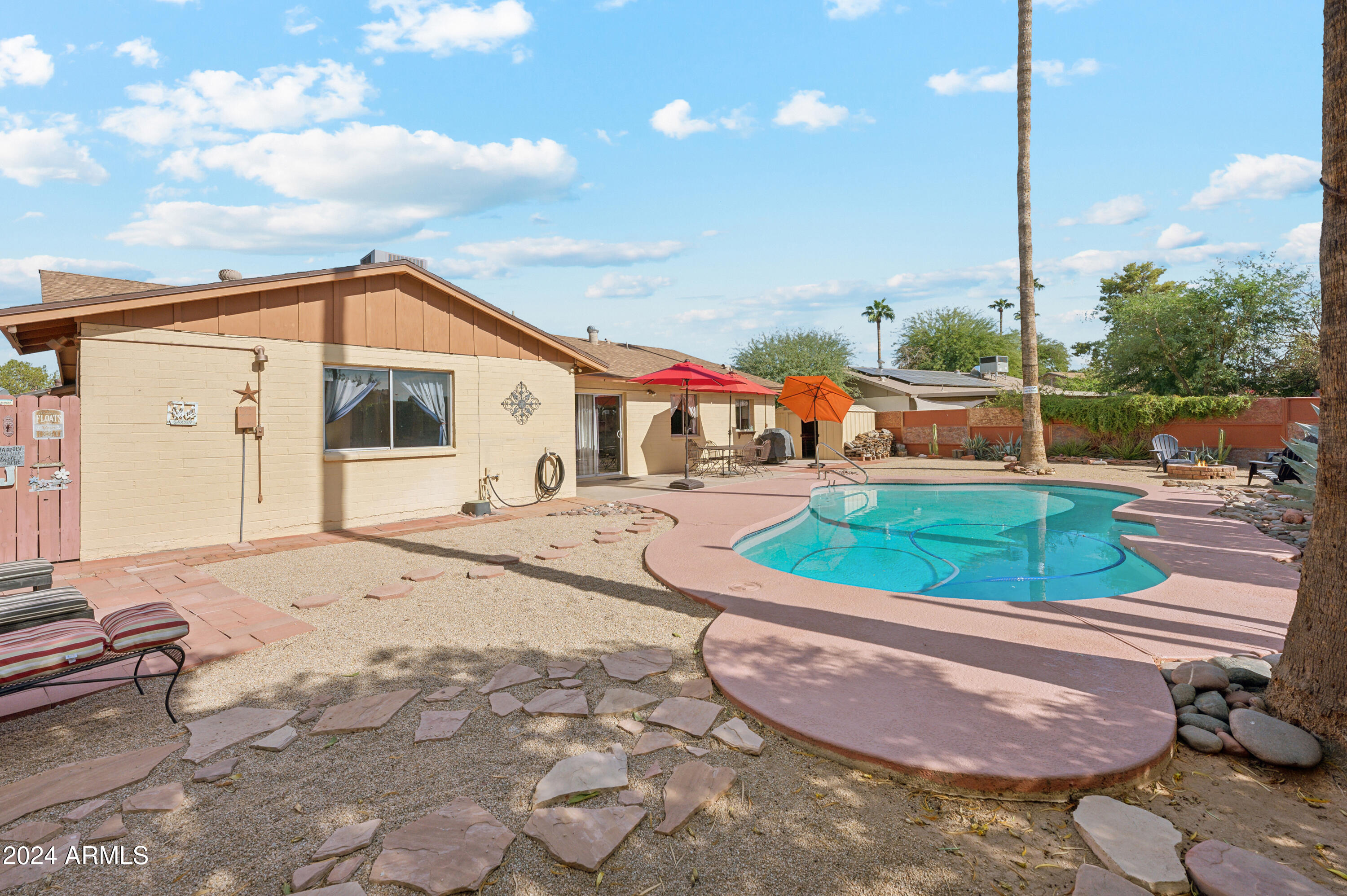 2249 W CALLE IGLESIA Avenue