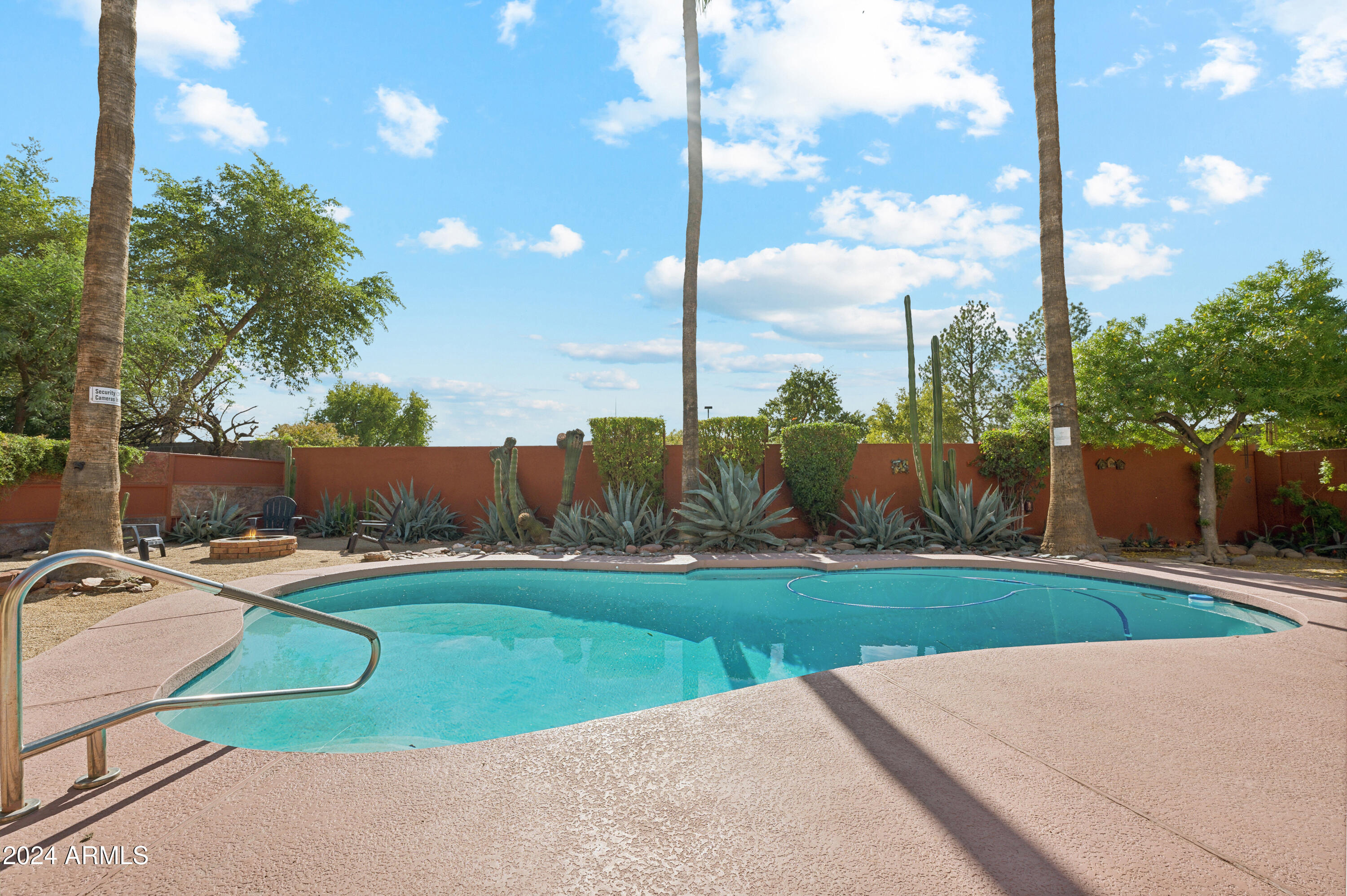 2249 W CALLE IGLESIA Avenue