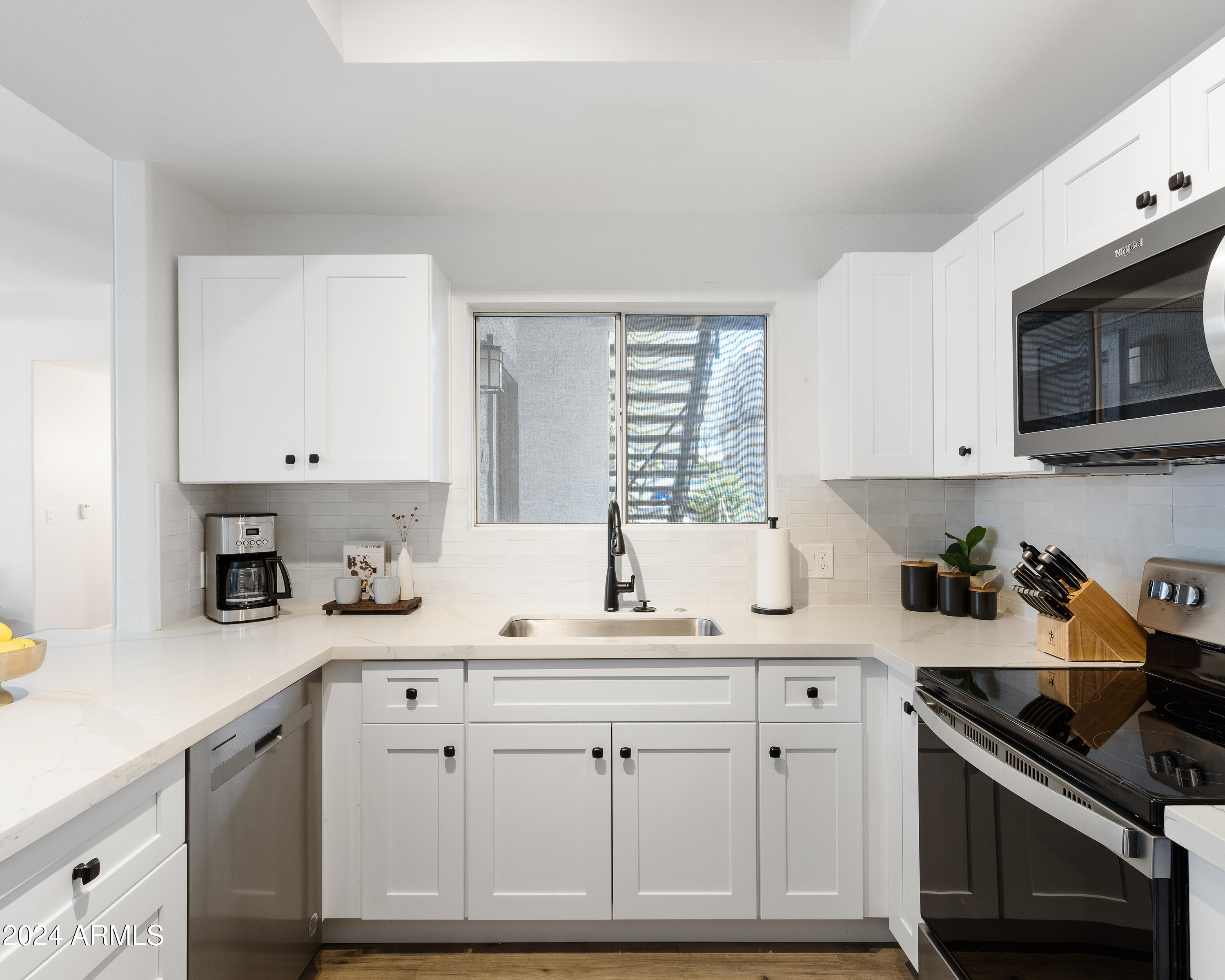 11375 E Sahuaro Drive, 1033