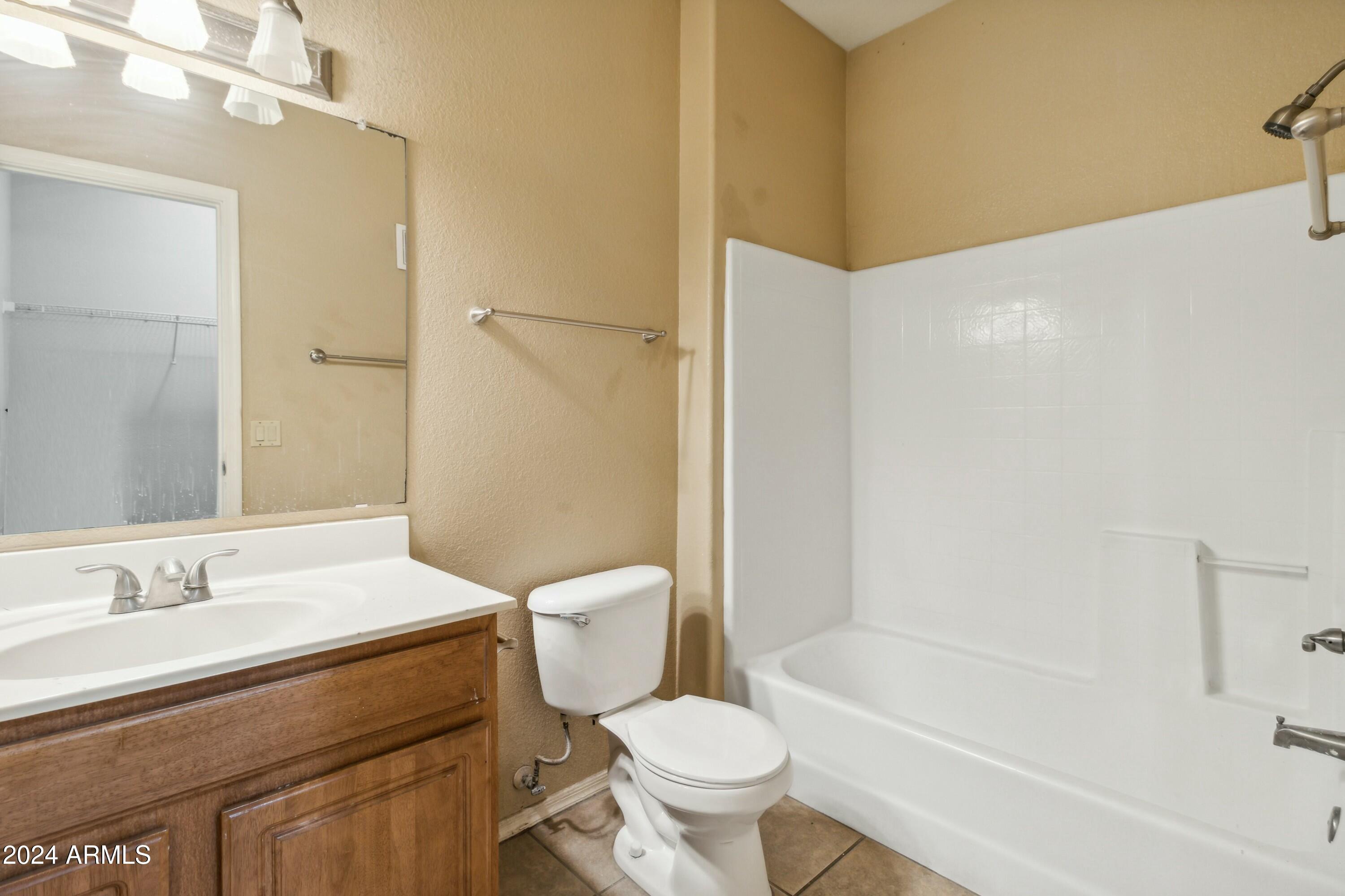 3434 E BASELINE Road, 260