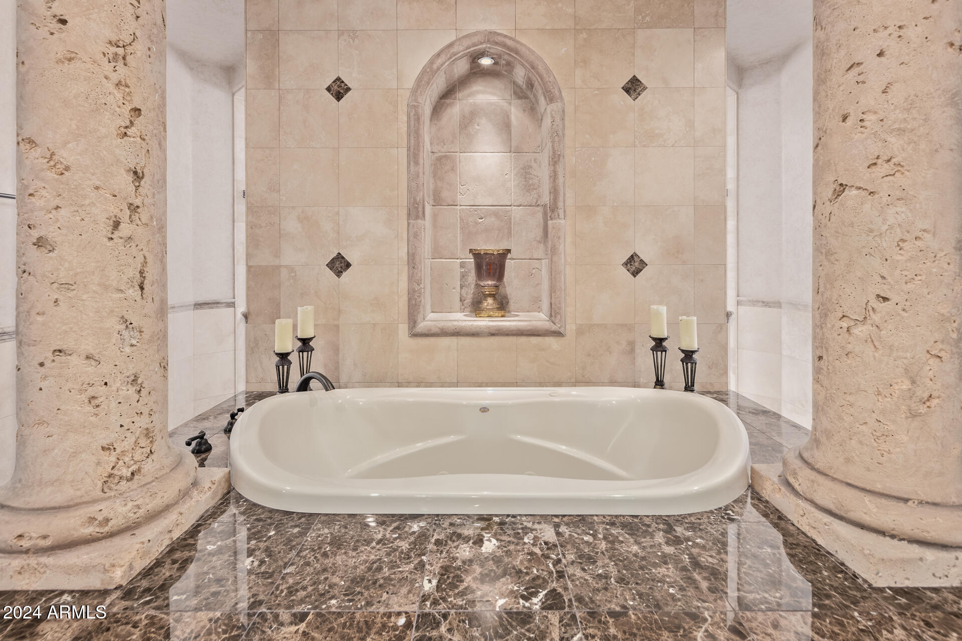 5339 E ROYAL PALM Road