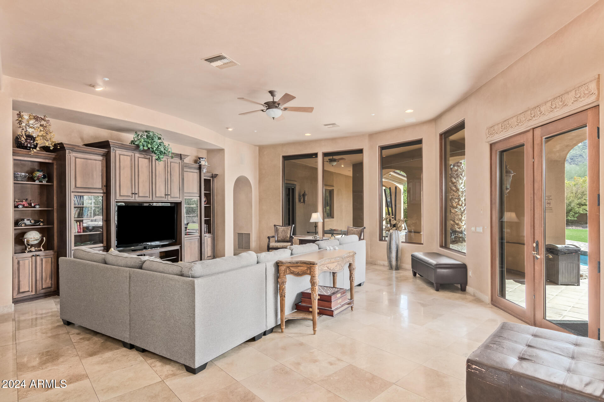 5339 E ROYAL PALM Road