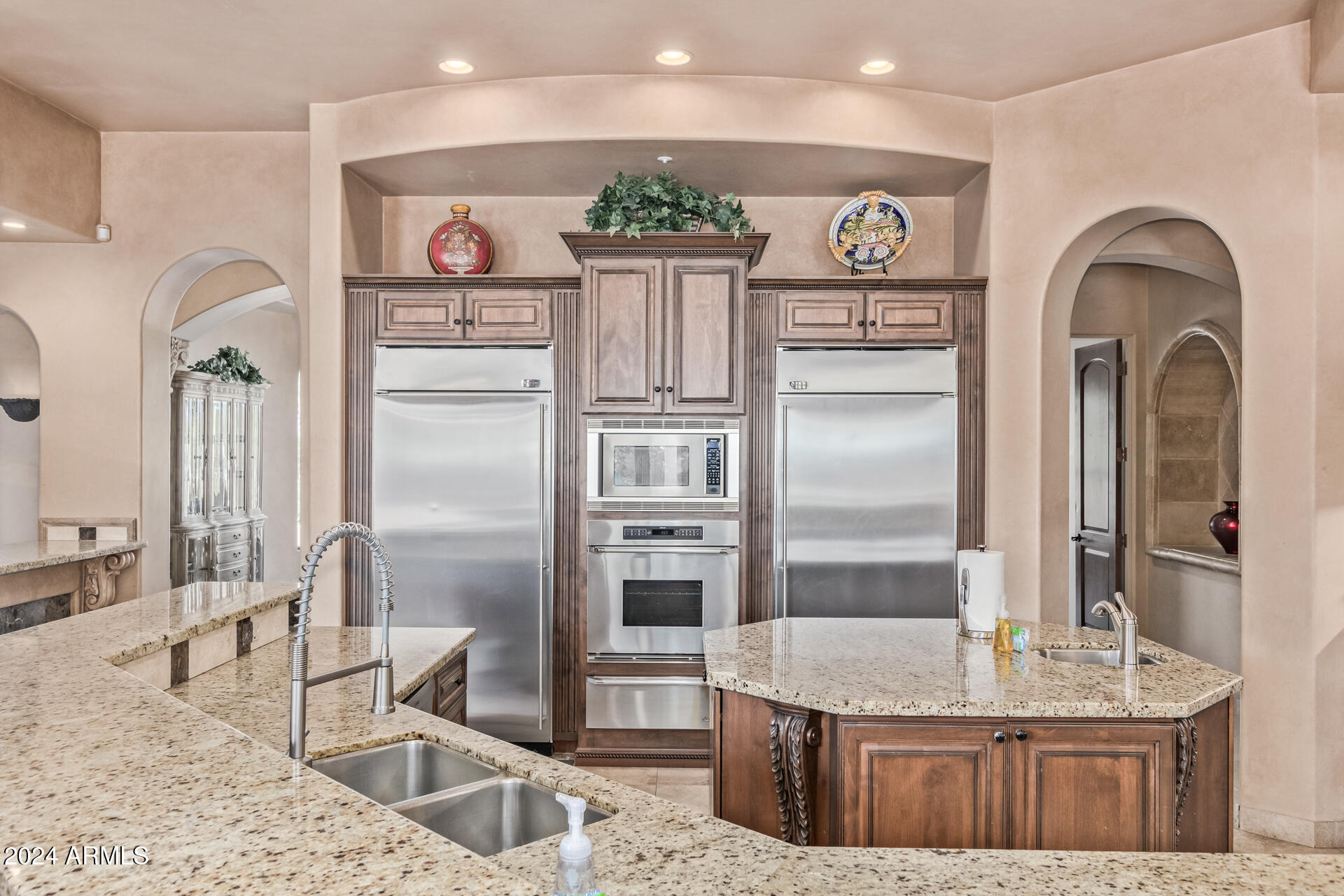 5339 E ROYAL PALM Road