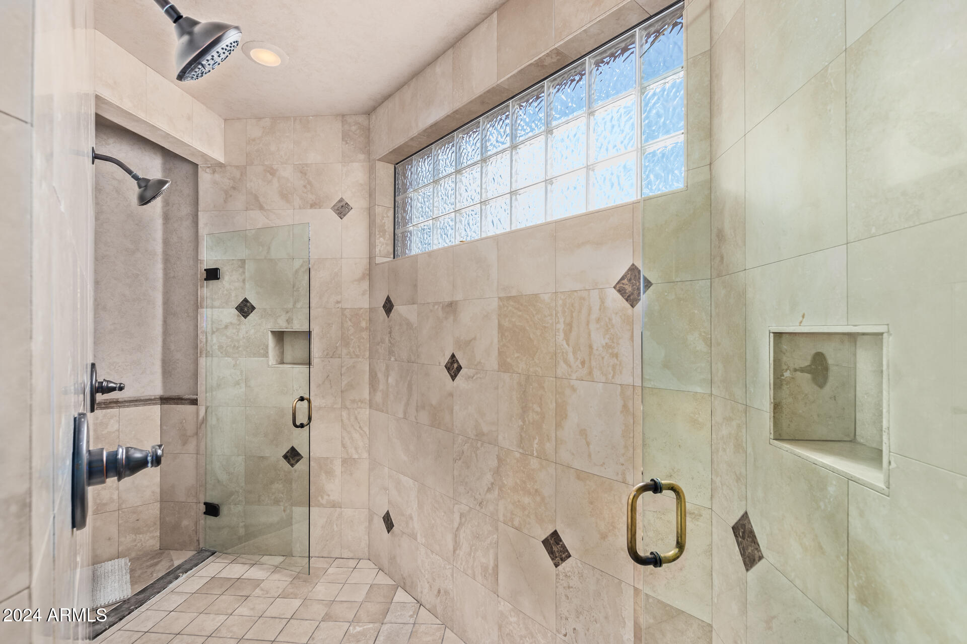 5339 E ROYAL PALM Road