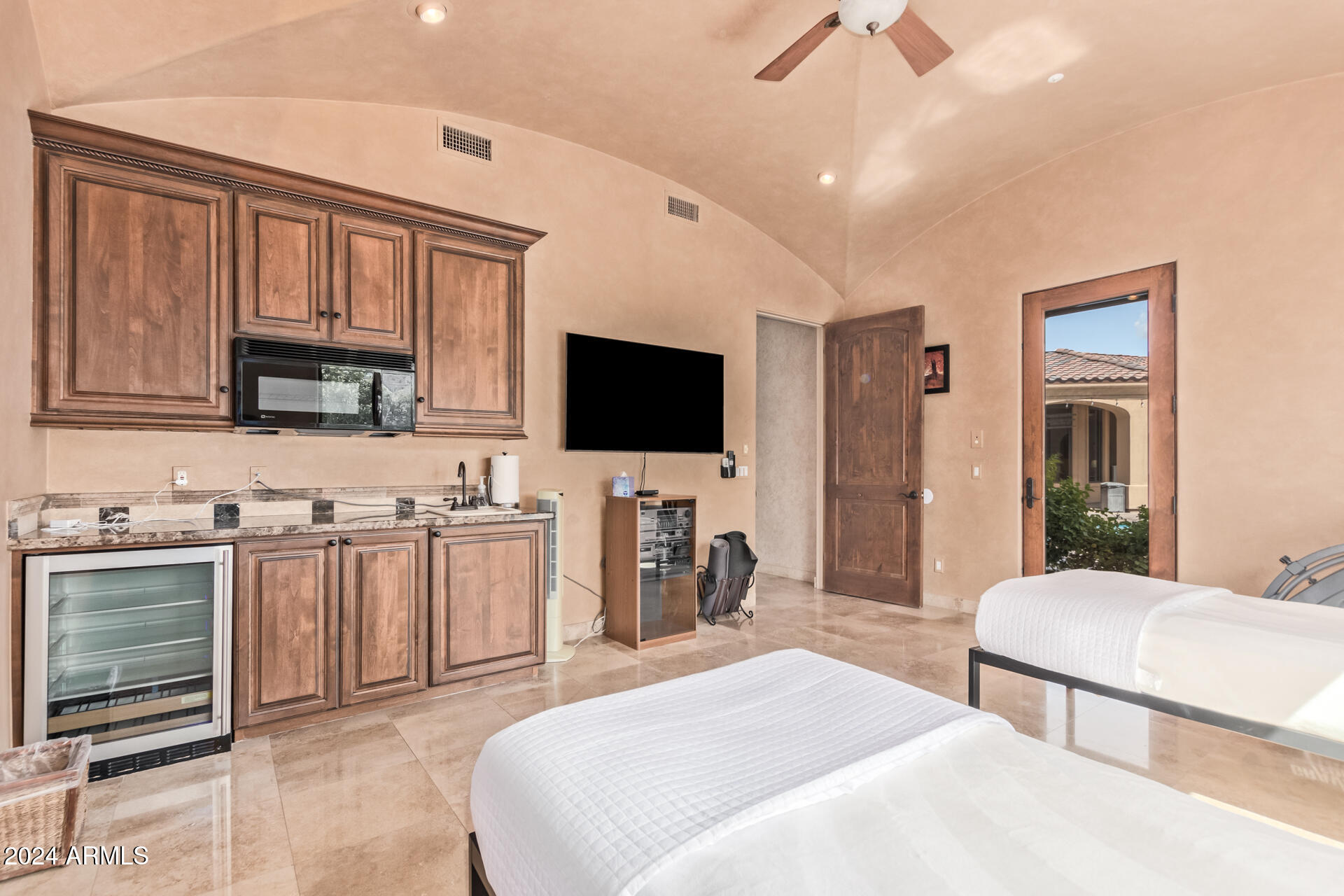 5339 E ROYAL PALM Road