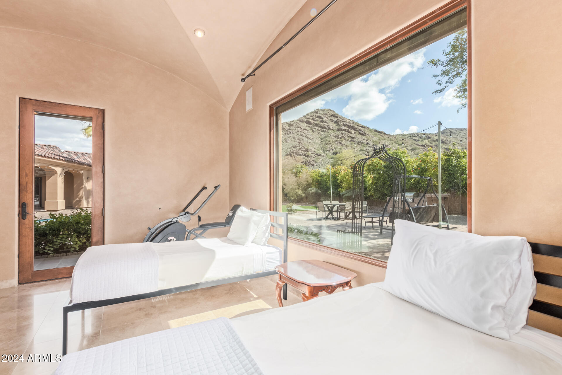 5339 E ROYAL PALM Road