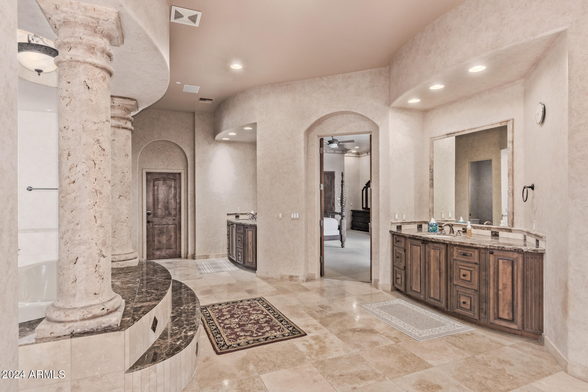 5339 E ROYAL PALM Road