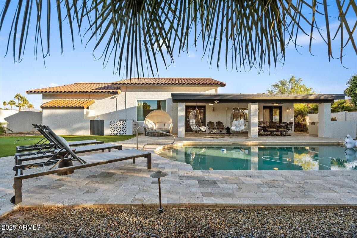 6252 E BEVERLY Lane