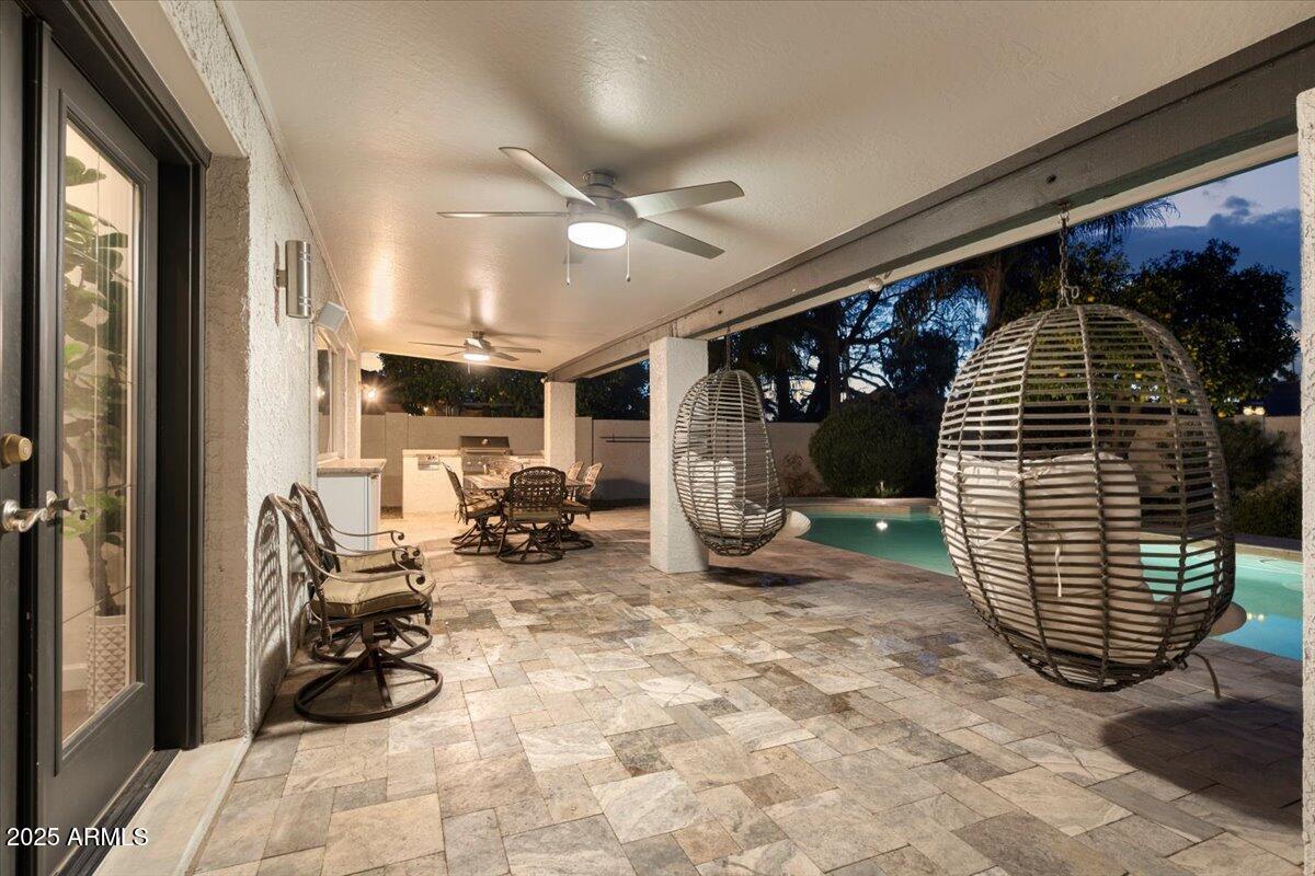 6252 E BEVERLY Lane