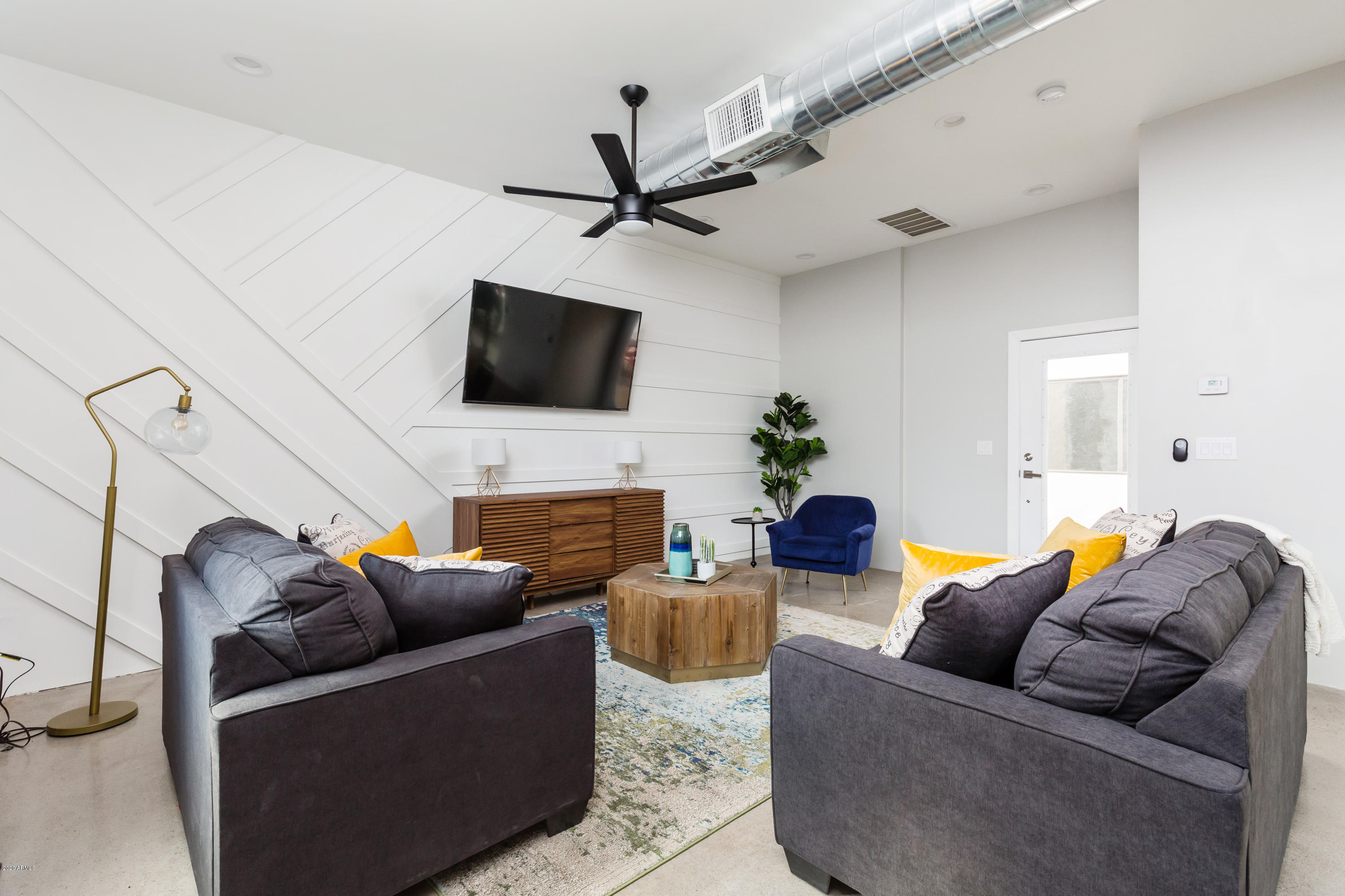 7505 E MAIN Street, B