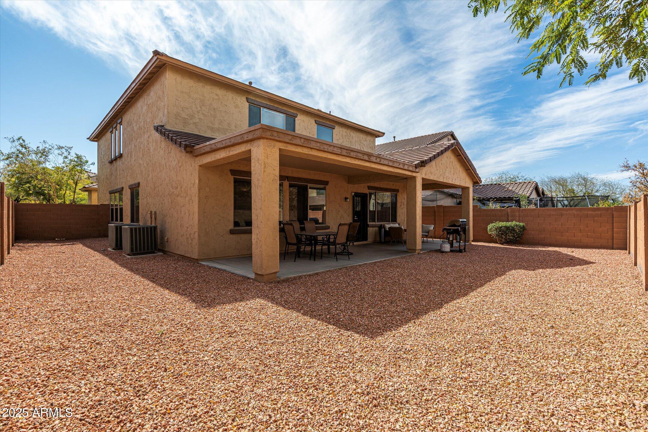 9042 W PINNACLE VISTA Drive