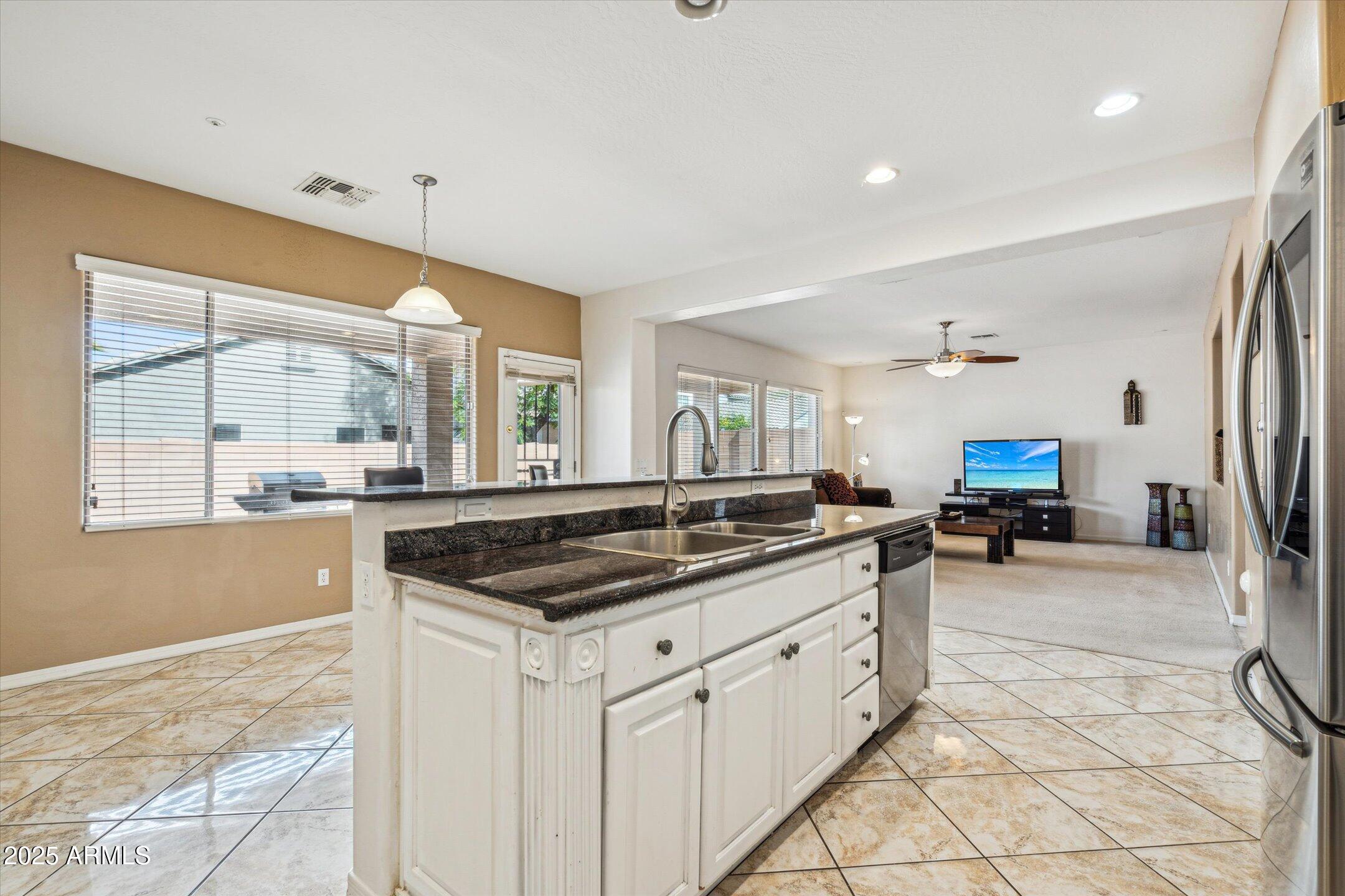 9042 W PINNACLE VISTA Drive