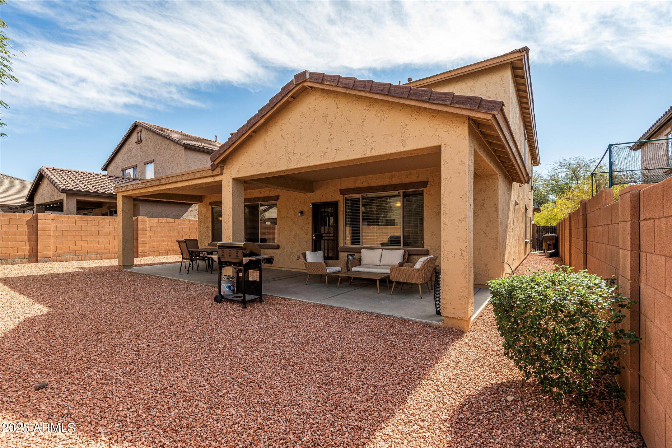 9042 W PINNACLE VISTA Drive