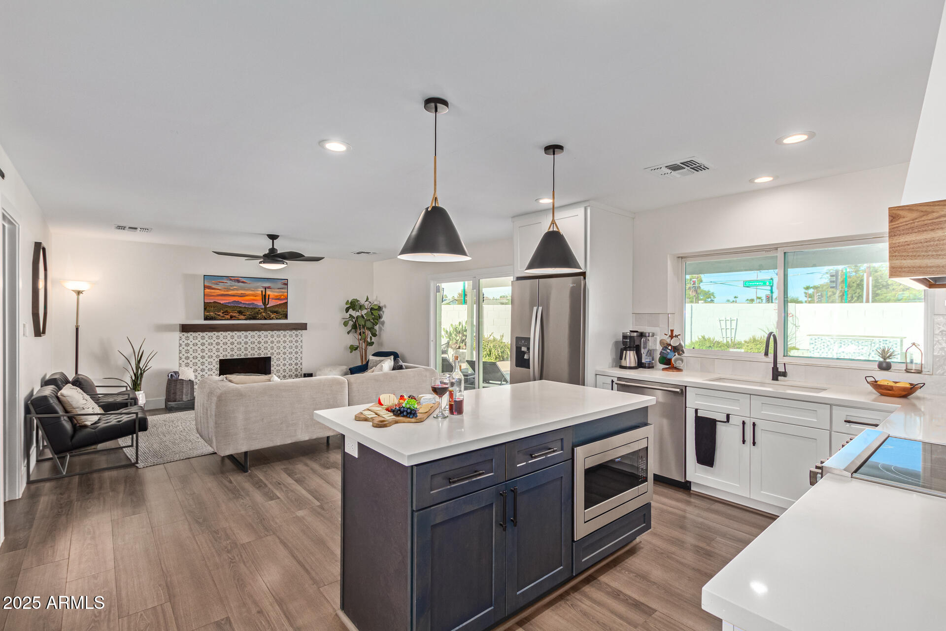 5202 E KAREN Drive