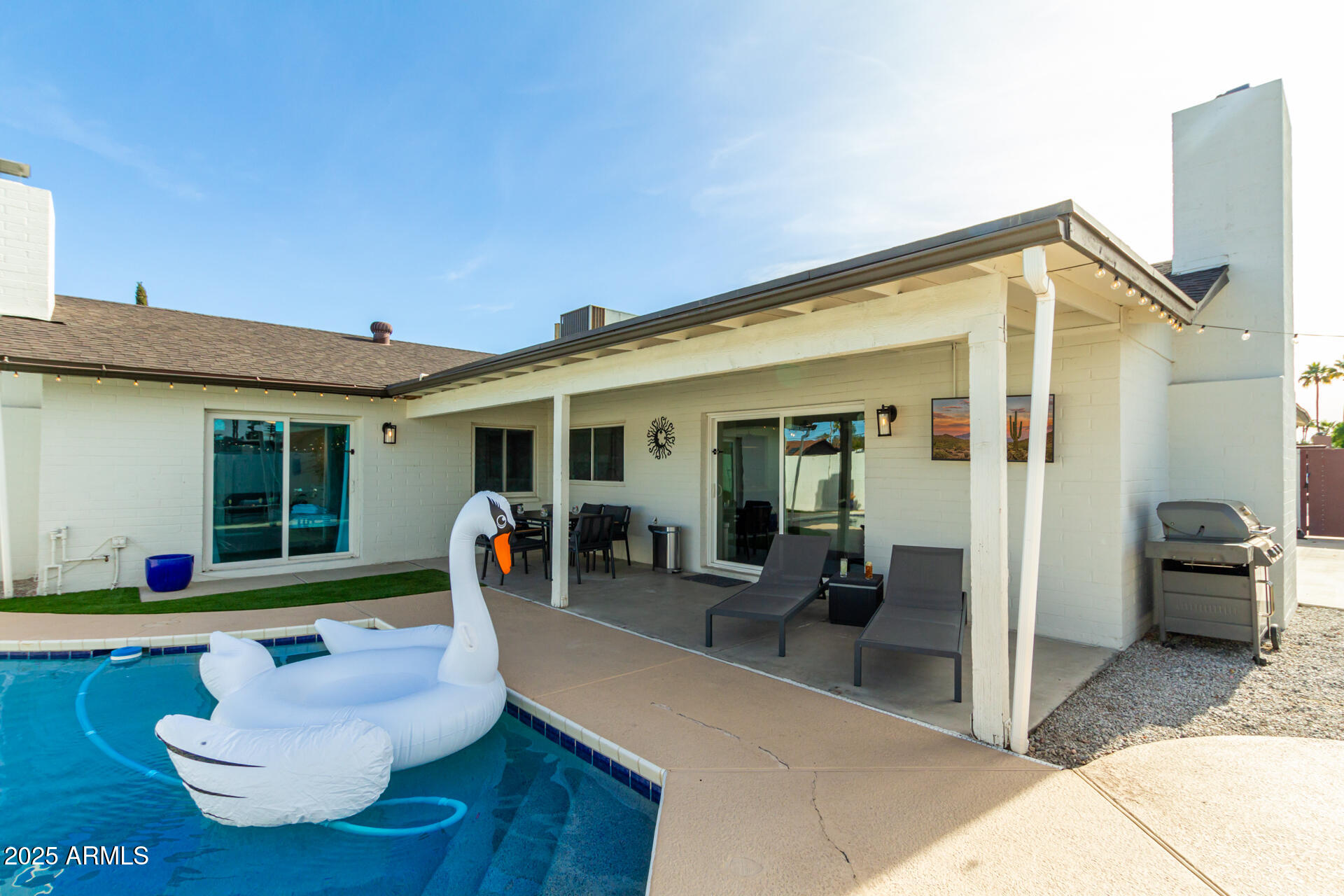 5202 E KAREN Drive