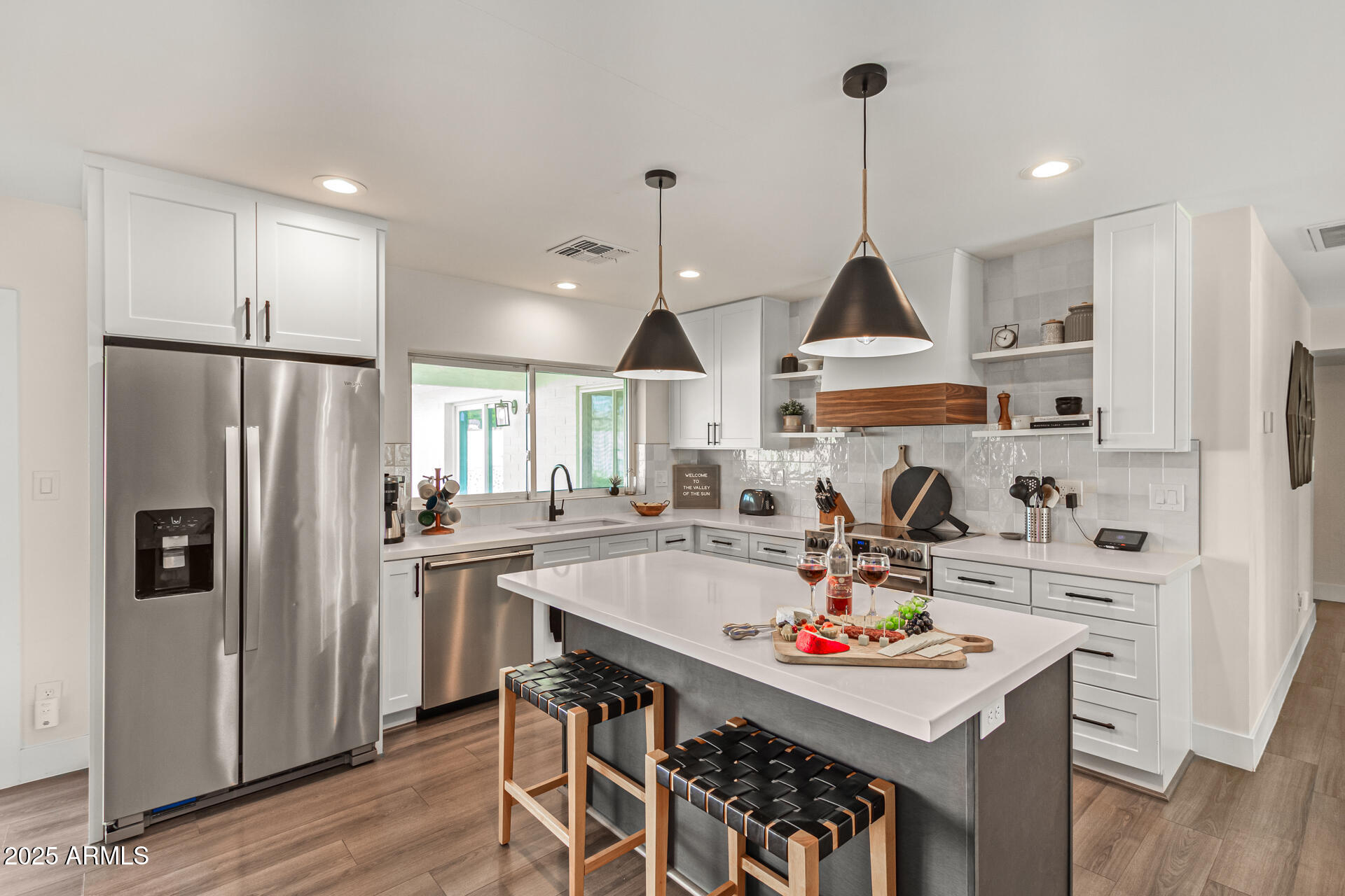 5202 E KAREN Drive