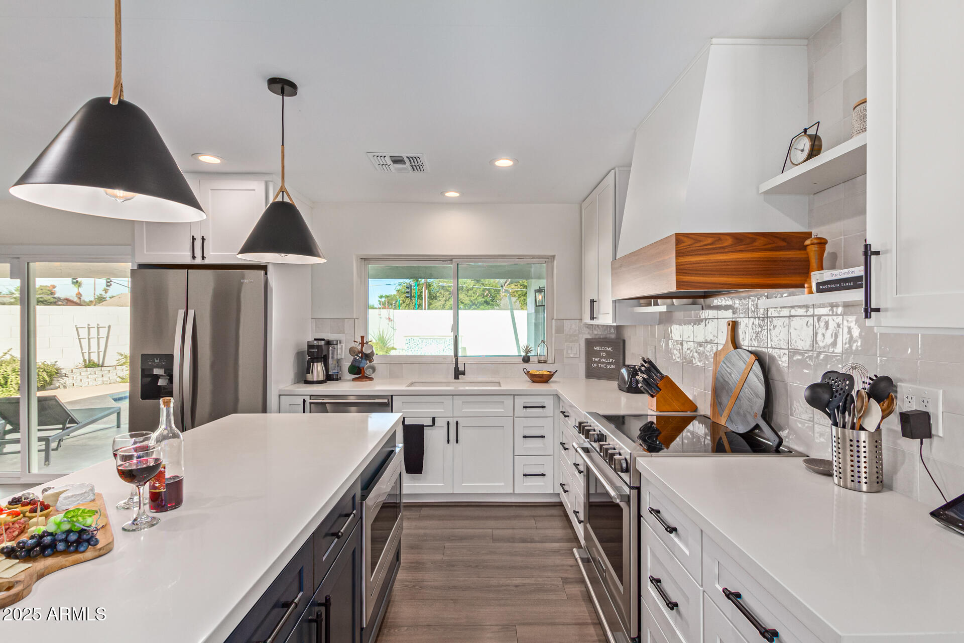 5202 E KAREN Drive
