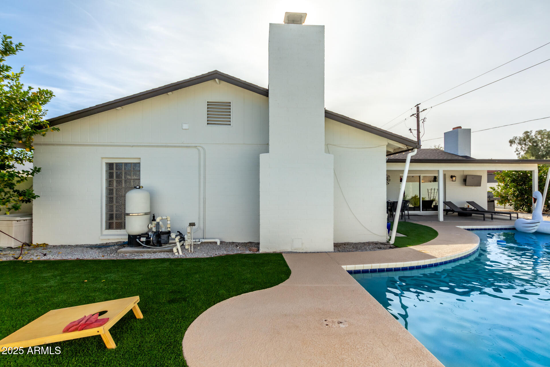 5202 E KAREN Drive