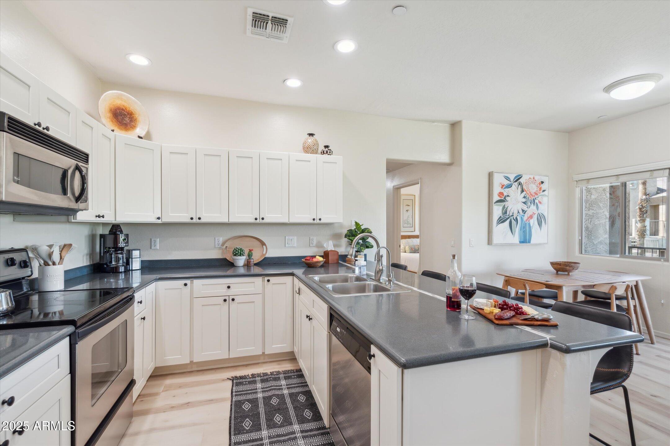 12050 N PANORAMA Drive, 208