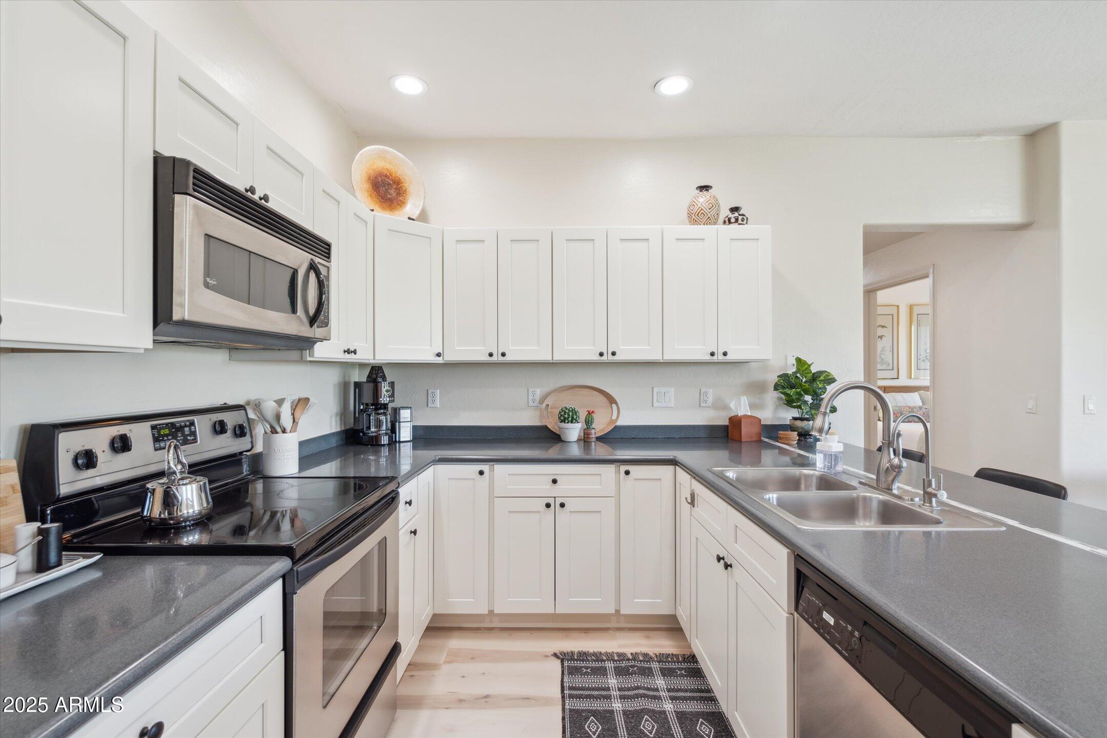 12050 N PANORAMA Drive, 208